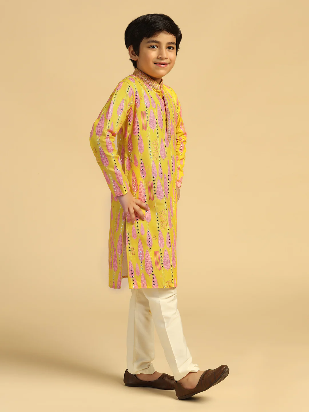 Boy's Yellow Printed Thread Work Kurta - Image 3