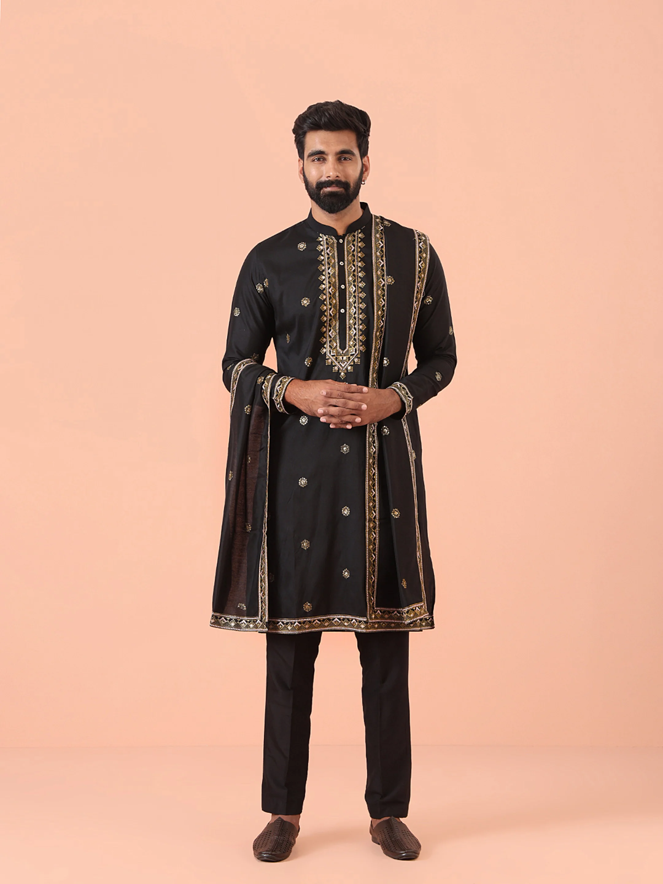 Men Black Embroidered Dupatta - Image 7