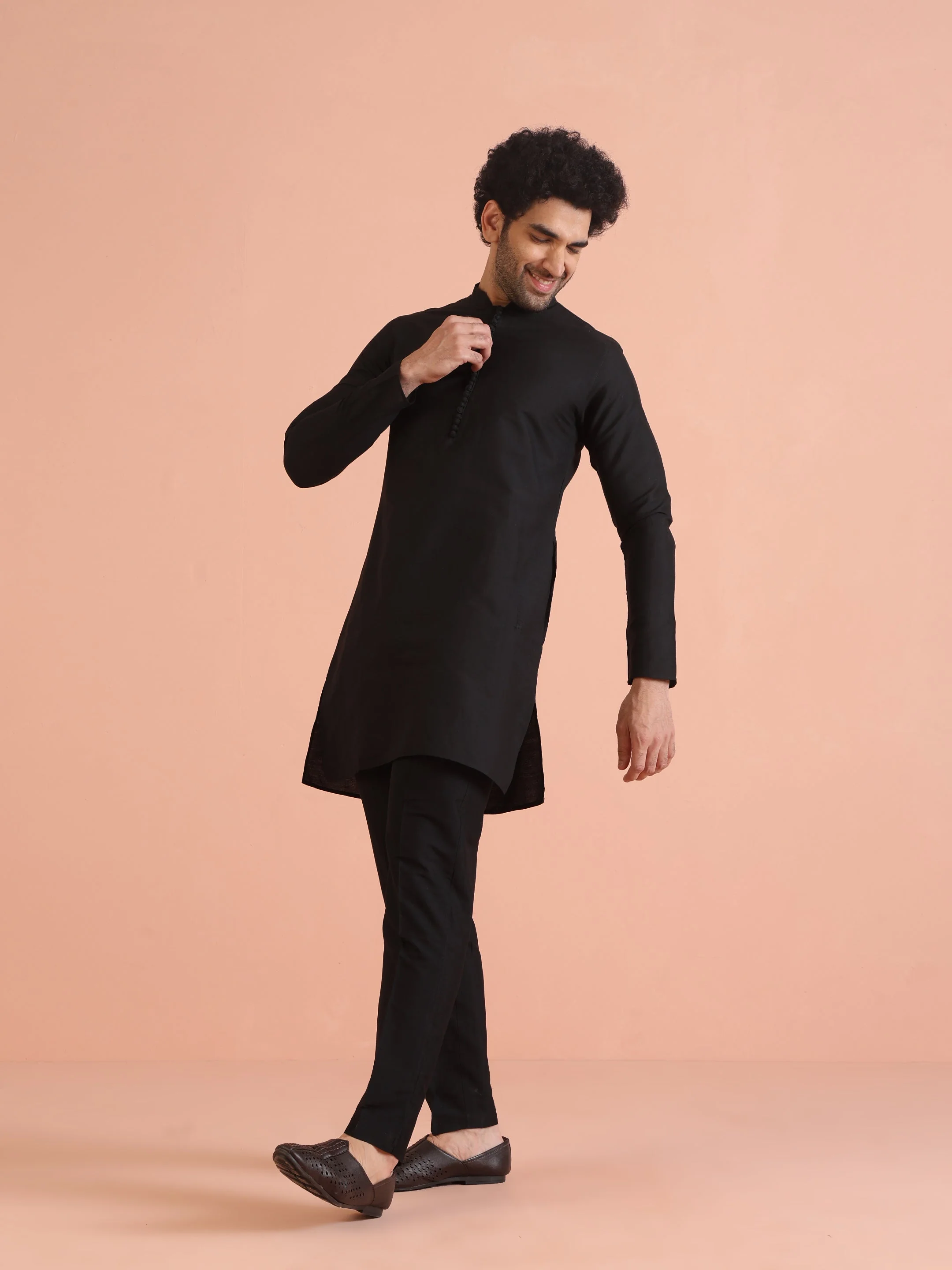 Black Solid Mid Kurta - Image 8
