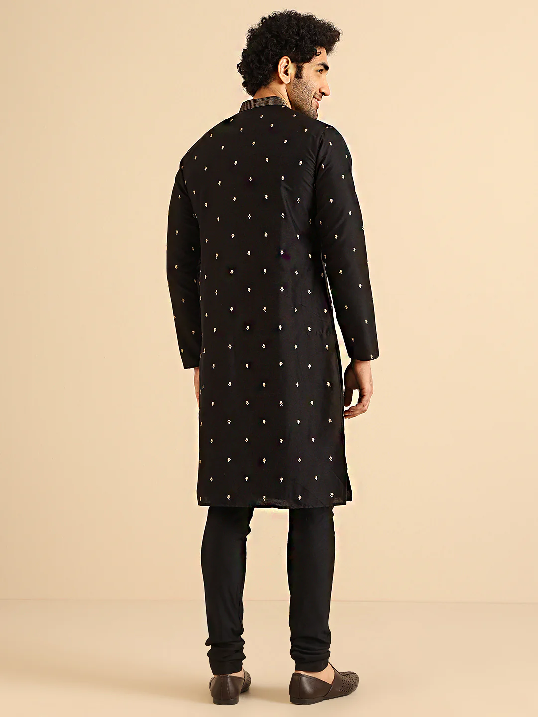 Black Silk Blend Embroidered Kurta - Image 4