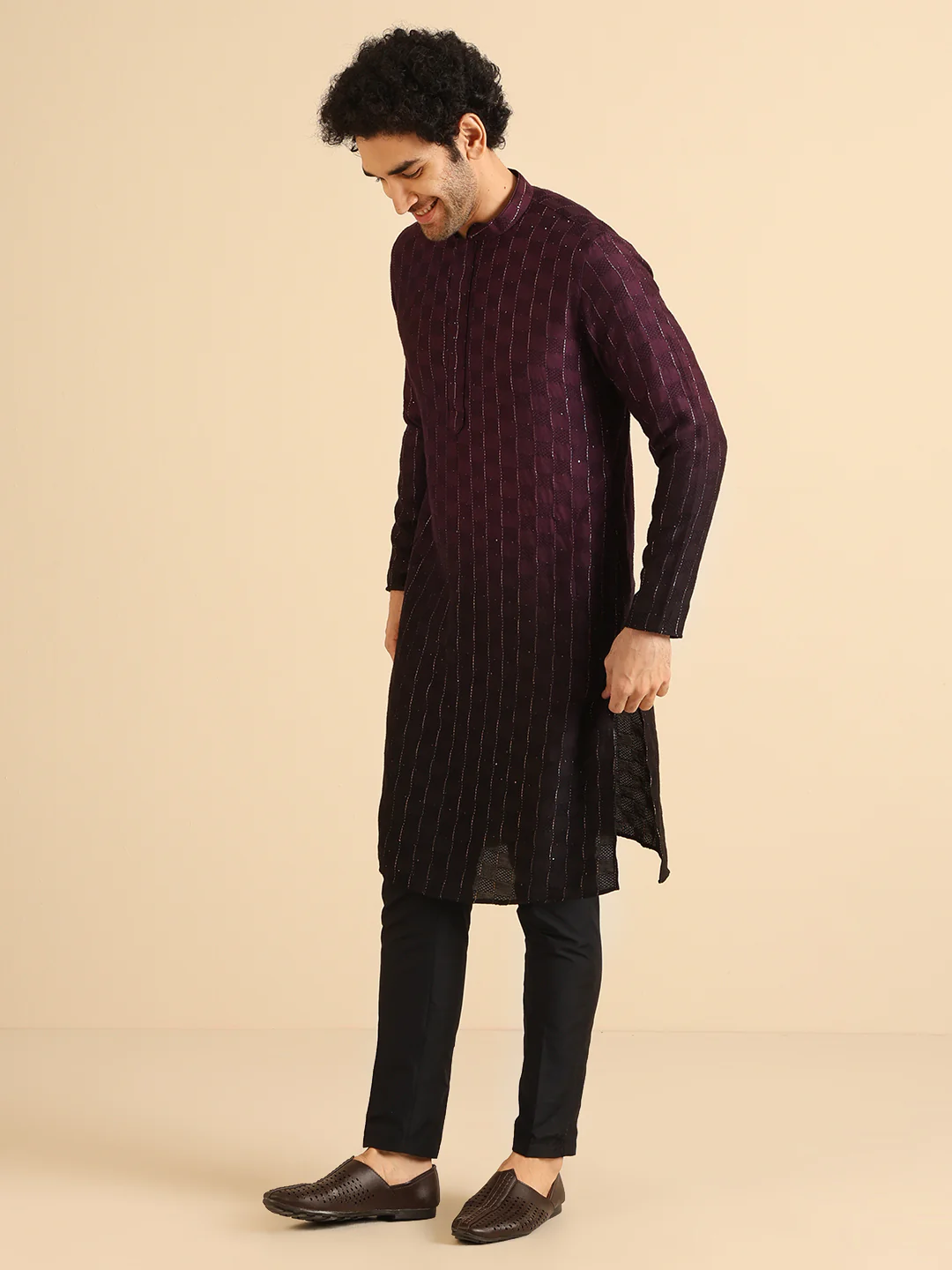 Wine to Black Ombre Check-Textured Long Kurta - Image 3