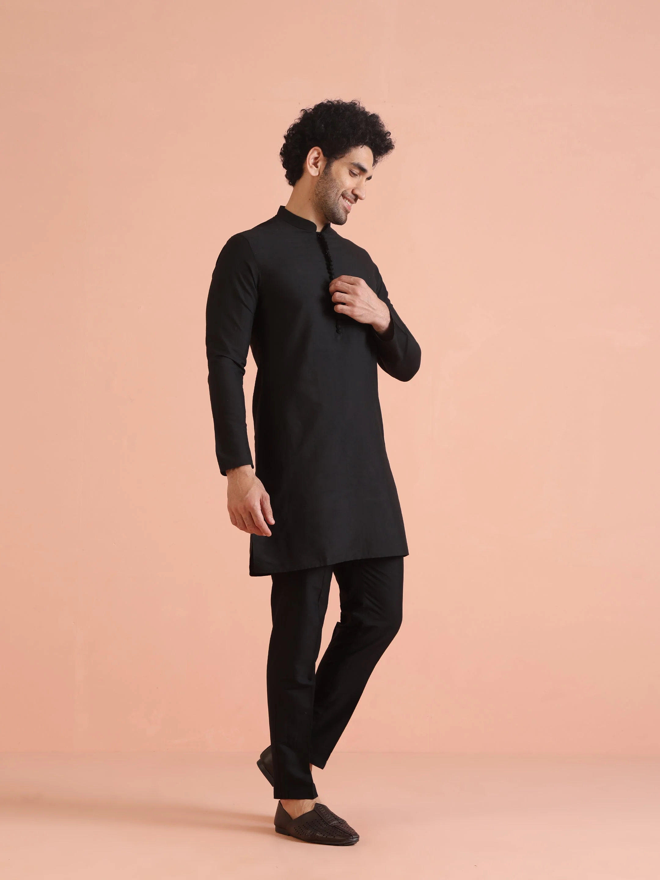 Black Silk Blend Solid Mid Kurta Trouser Set - Image 10
