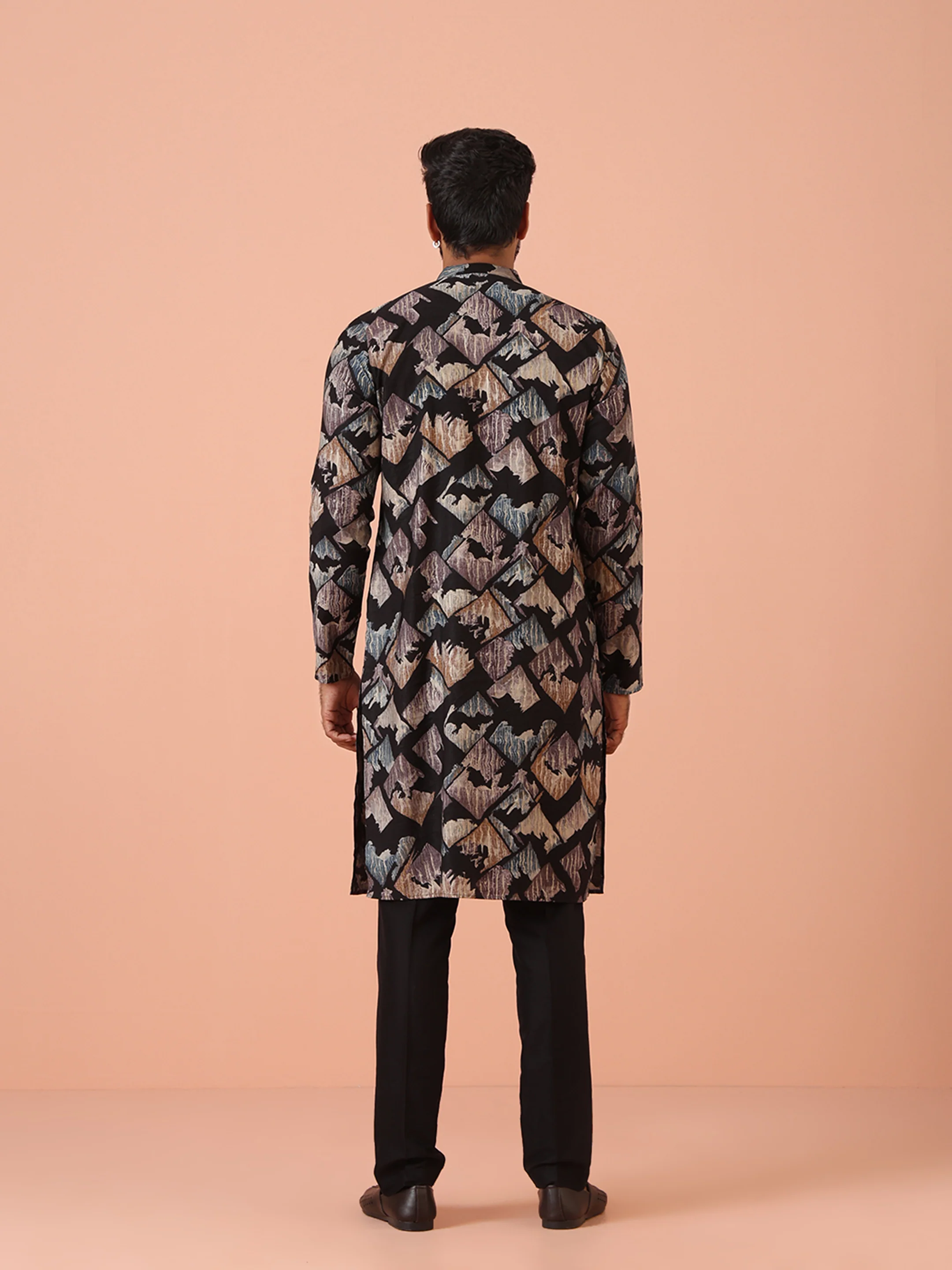 Black Kurta with Multicolour Abstract Print and Zip Closure - Image 4