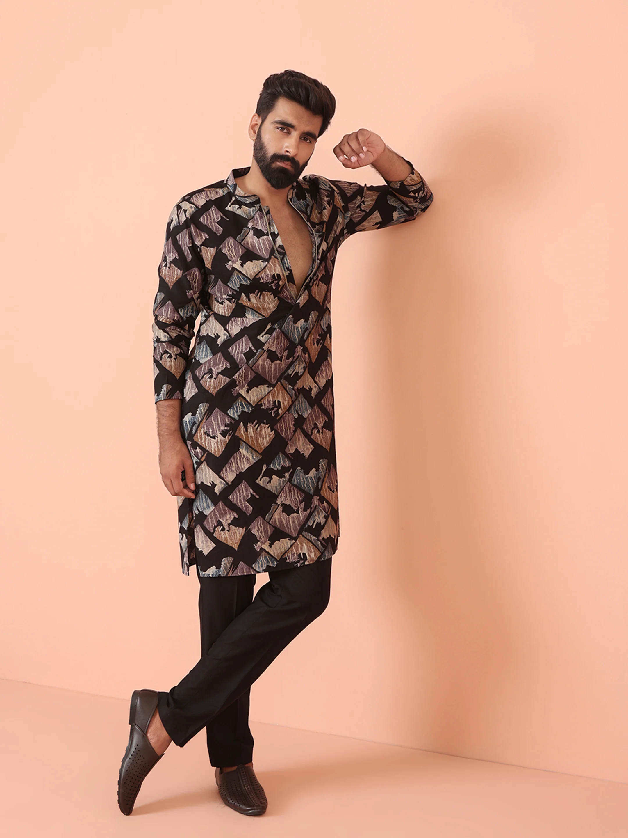 Black Kurta with Multicolour Abstract Print and Zip Closure - Image 6