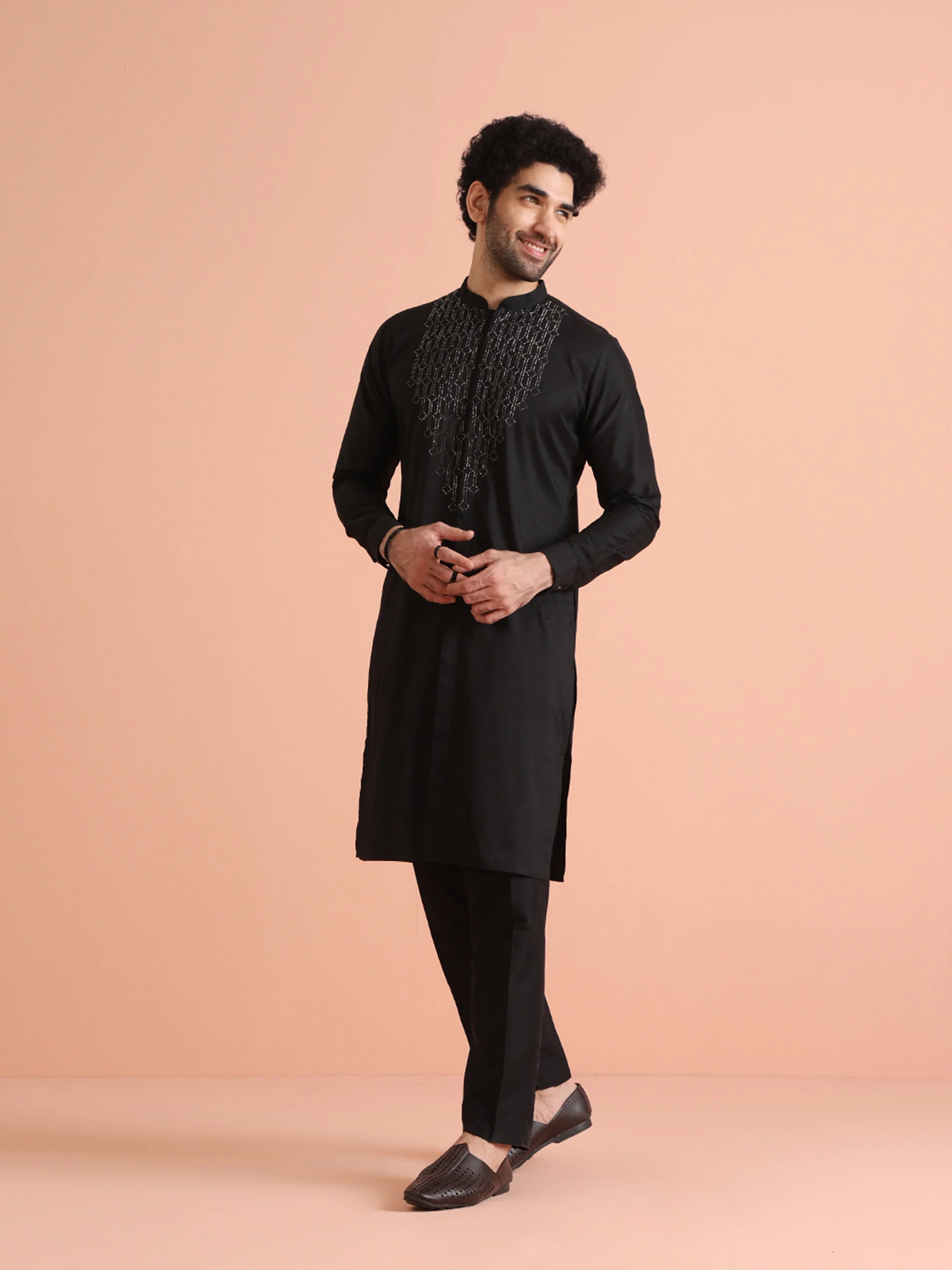 Men Black Embellished Rhine Stone Kurta - Image 3