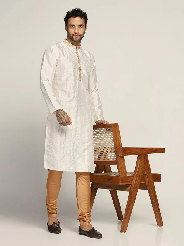 Gold Silk Blend Solid Churidar. - Image 6