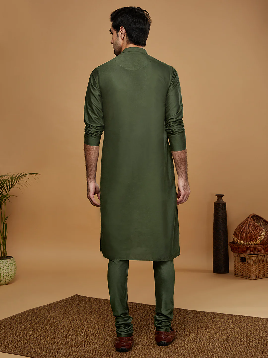 Green Silk Blend Solid Long Kurta - Image 4