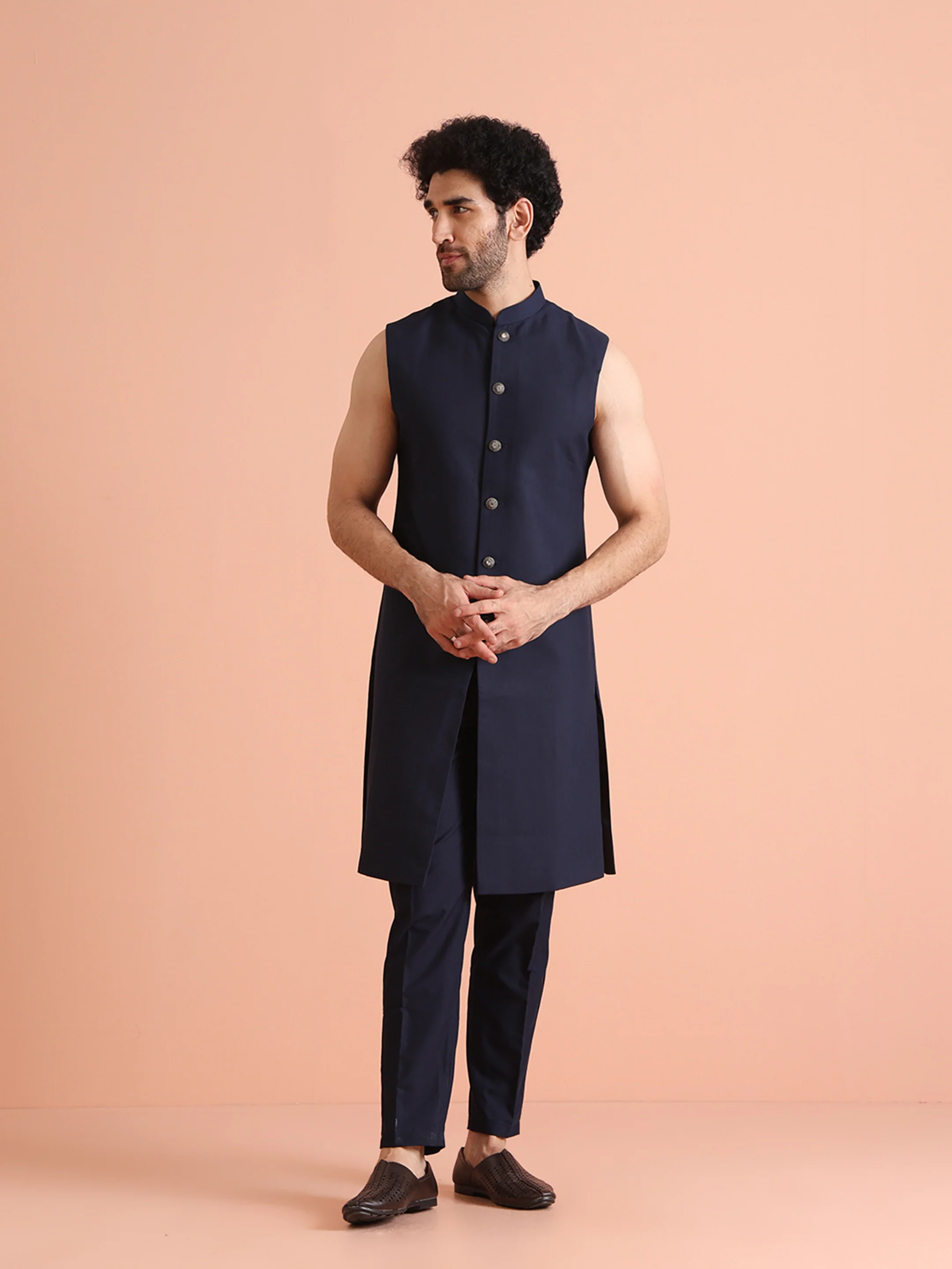 Navy Silk Blend Red Textured Sherwani Trouser Set - Image 6