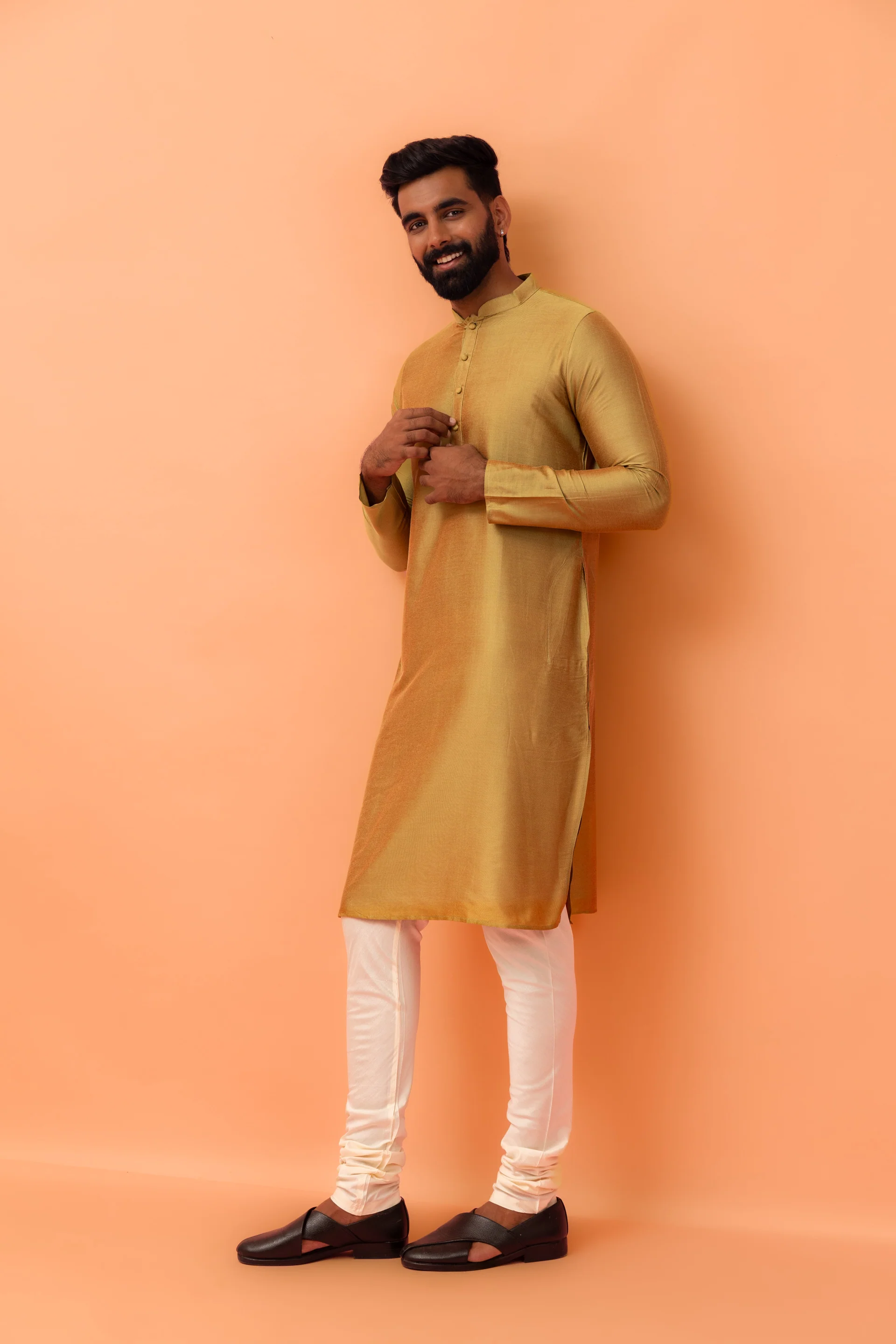 Men Green Solid Kurta Churidar Set - Image 3