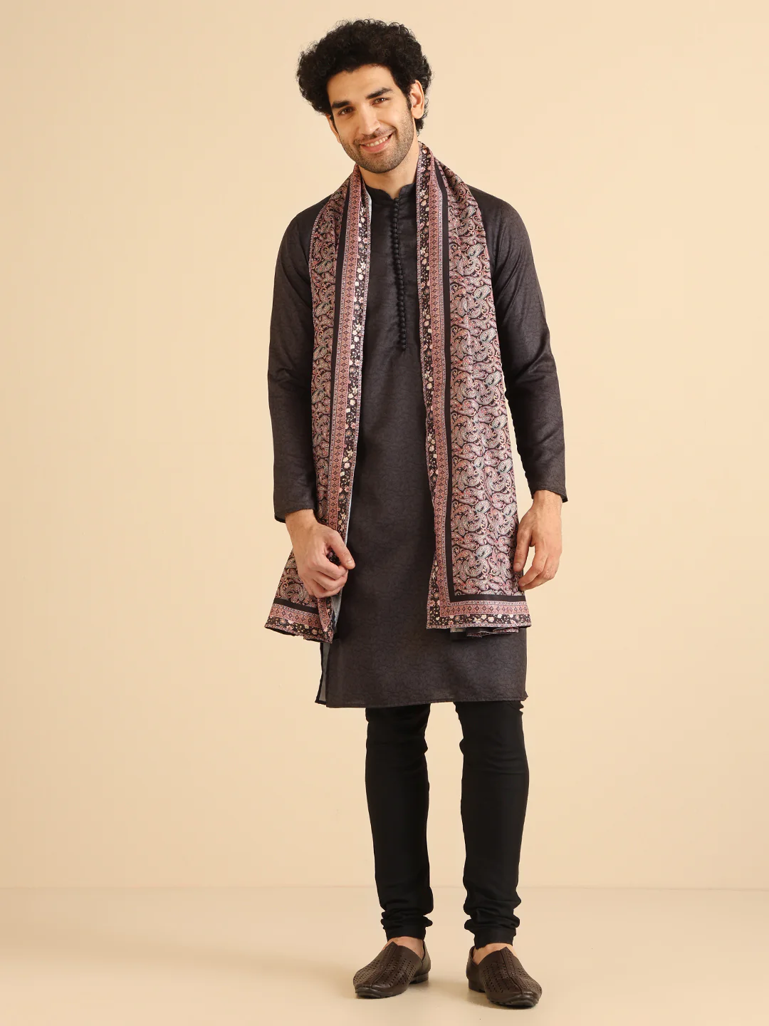 Men Grey Kurta Churidar Dupatta Set - Image 3