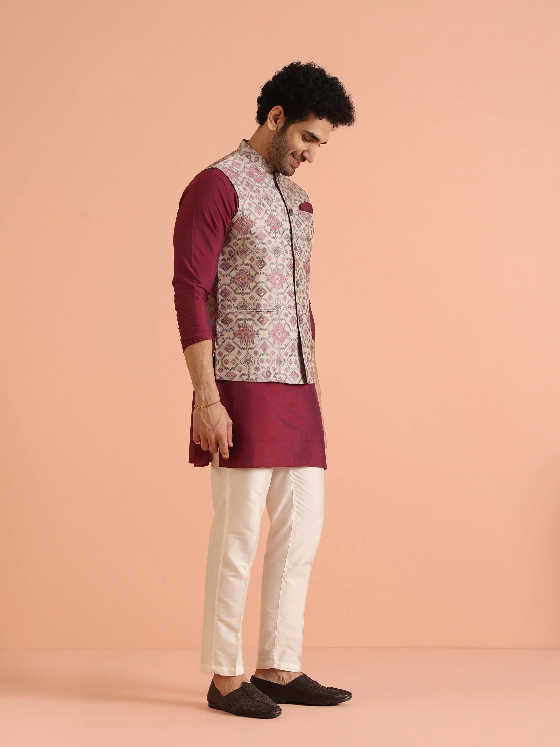 Men Grey Printed Geometric Kurta Jacket Trouser Set - Image 3