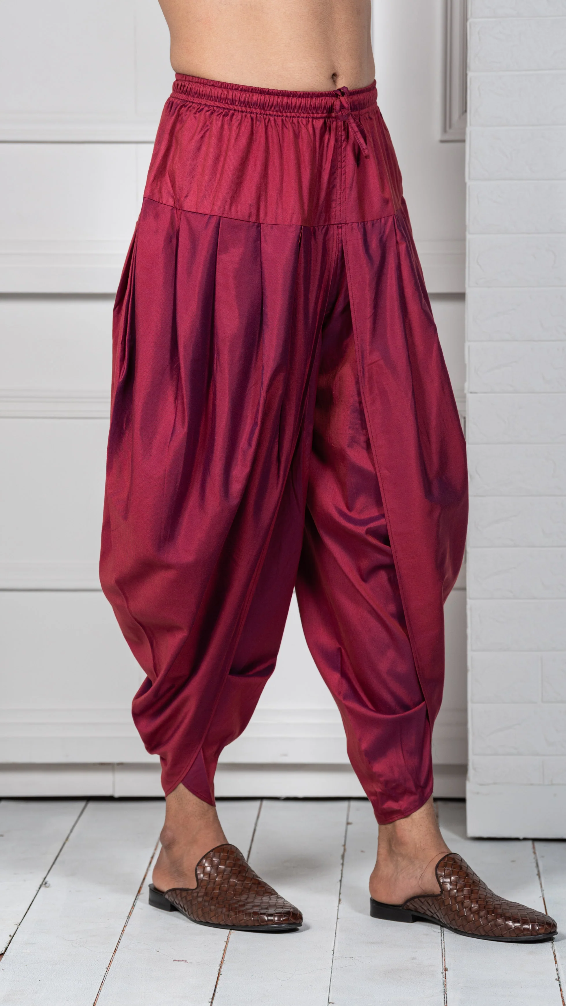 Magenta Solid Elasticated Dhoti - Image 3