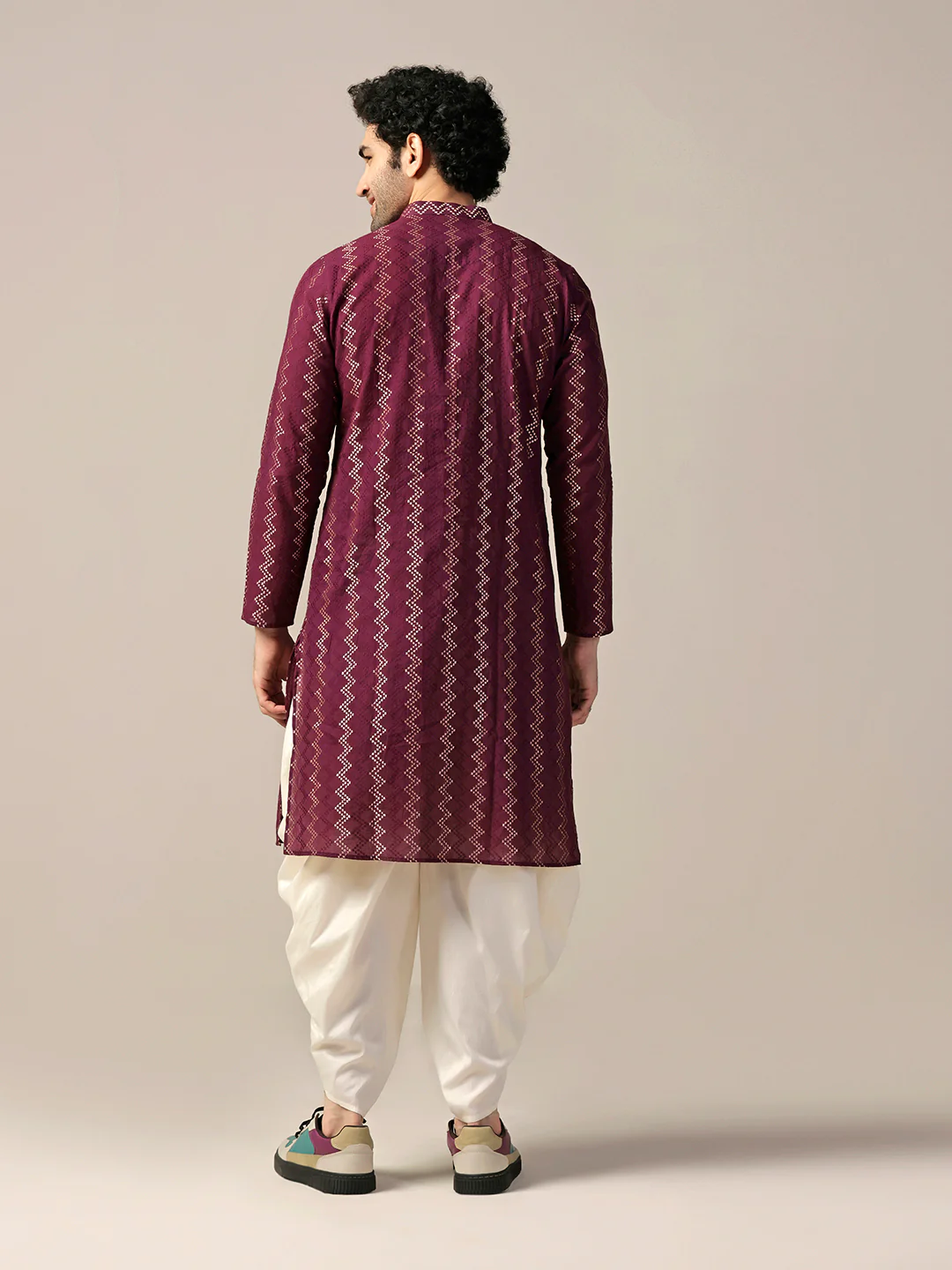 Maroon Silk Geometric Textured Long Kurta - Image 4