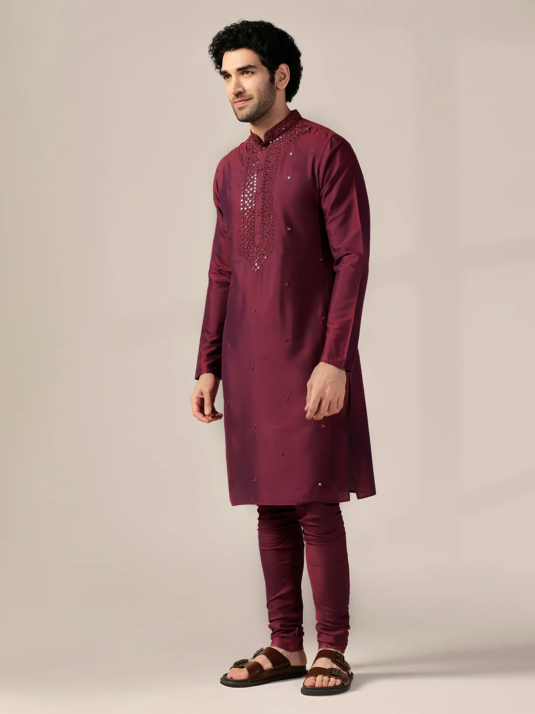 Maroon Silk Blend Embroidered Long Kurta - Image 3