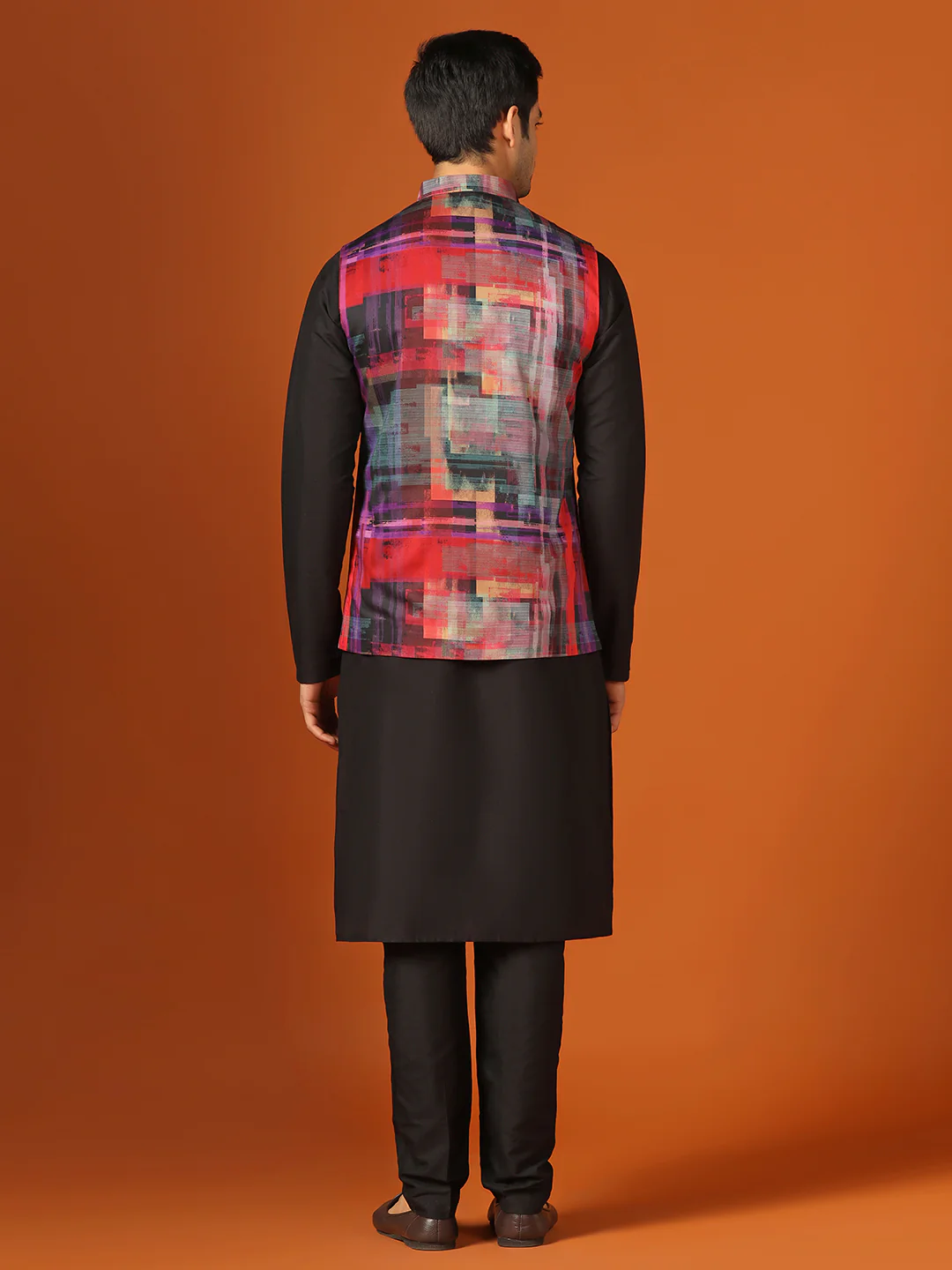 Kisah Men Multi Kurta Jacket Churidar Set - Image 4