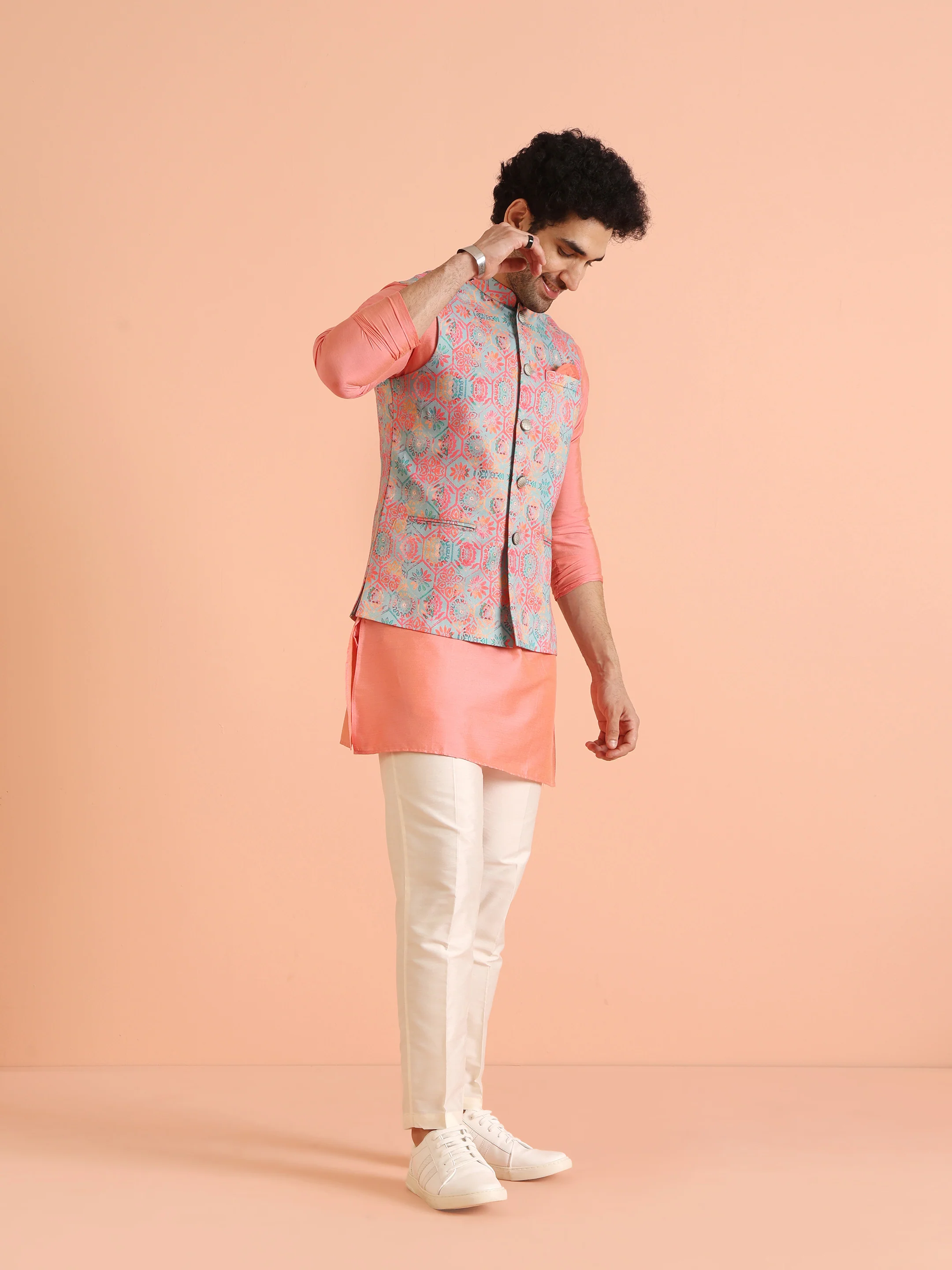 Peach Printed Jacket Kurta Ivory Trouser Set - Image 2
