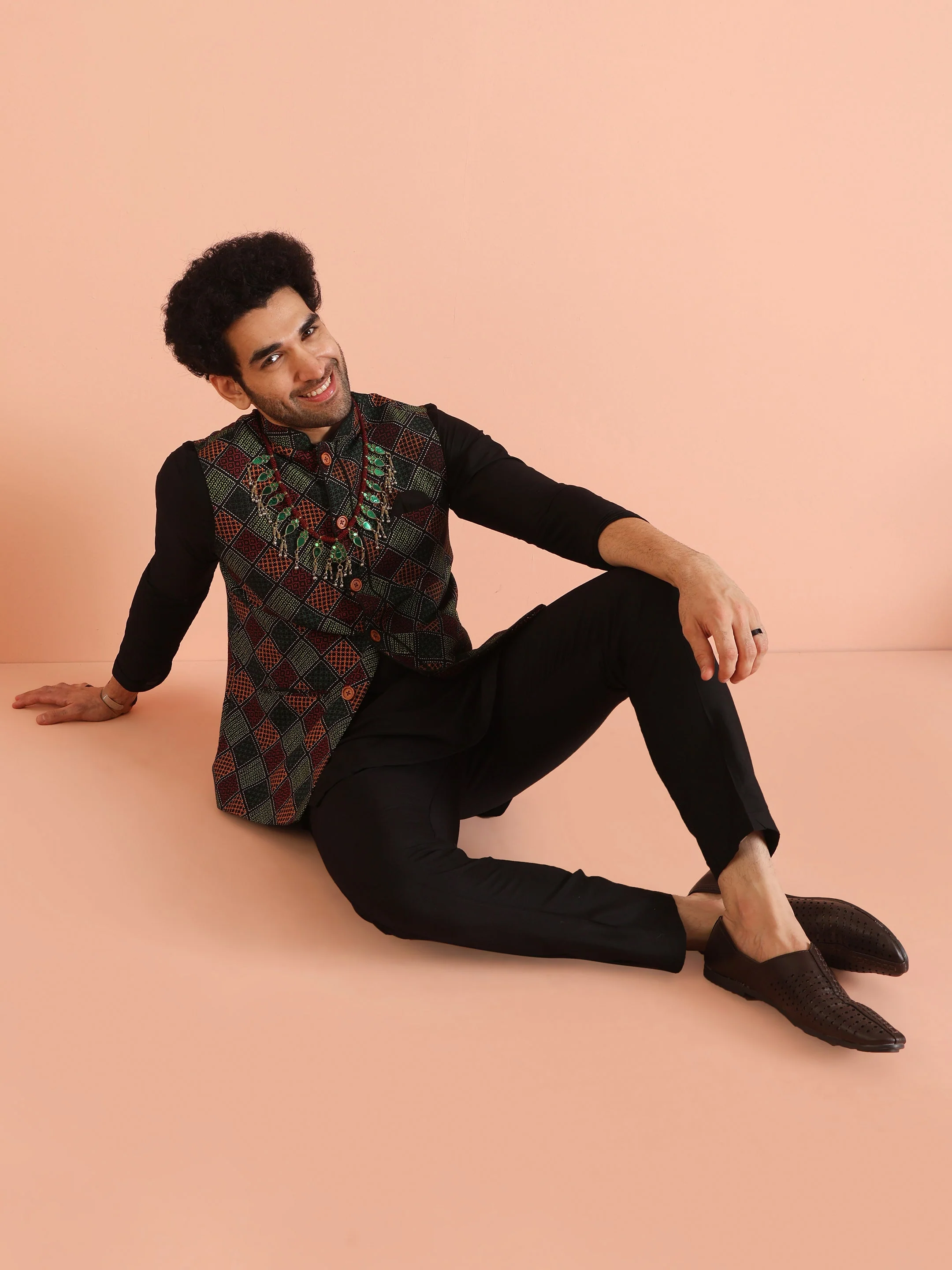 Black Multicolour Jacket Kurta Trouser Set - Image 9