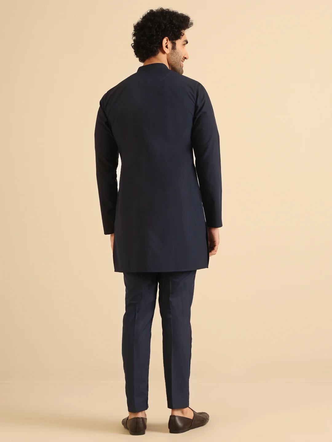 Navy Blue Cotton Silk Mid Kurta - Image 4