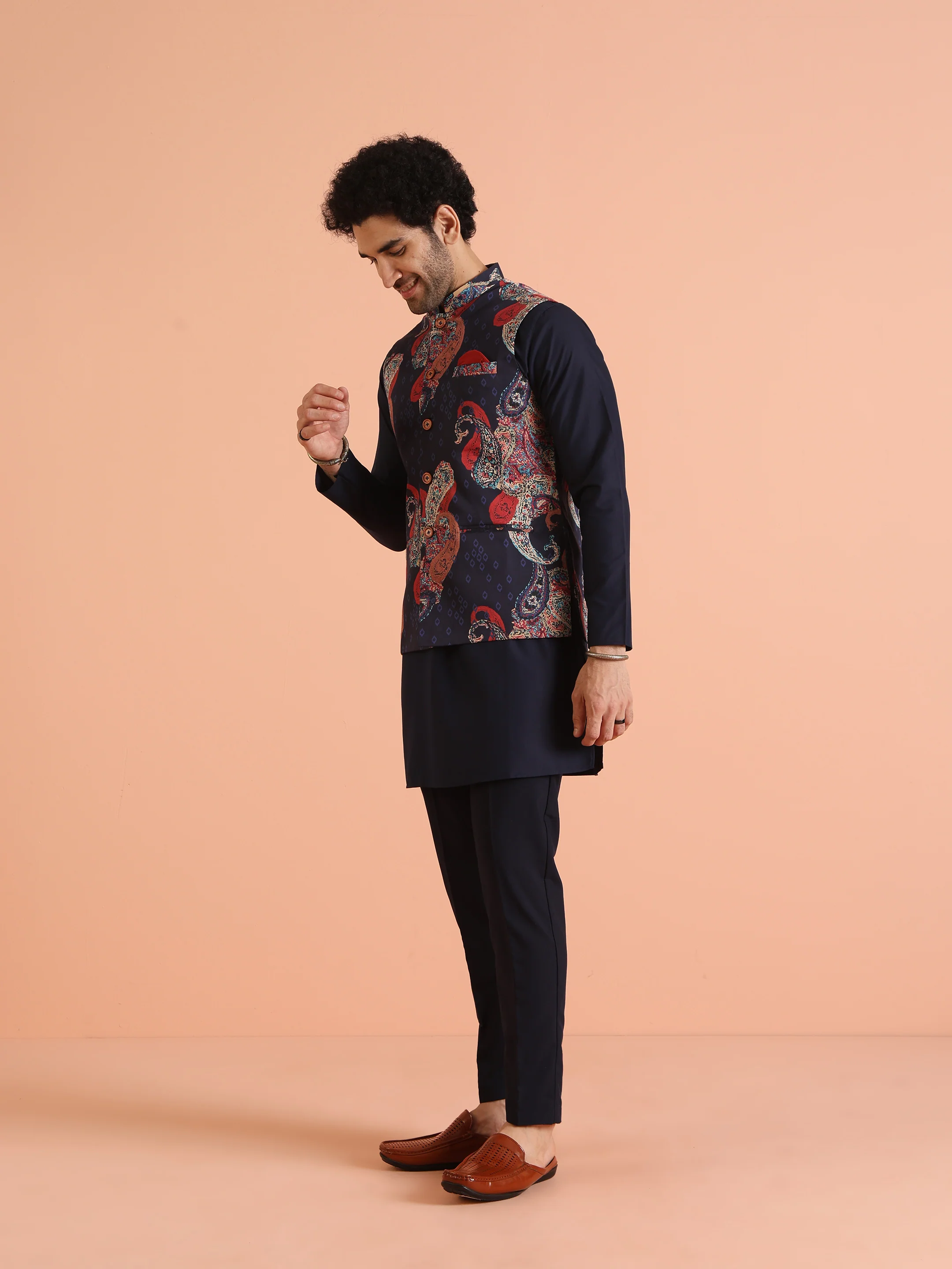 Navy Blue Paisley Printed Nehru Jacket Kurta Set - Image 4