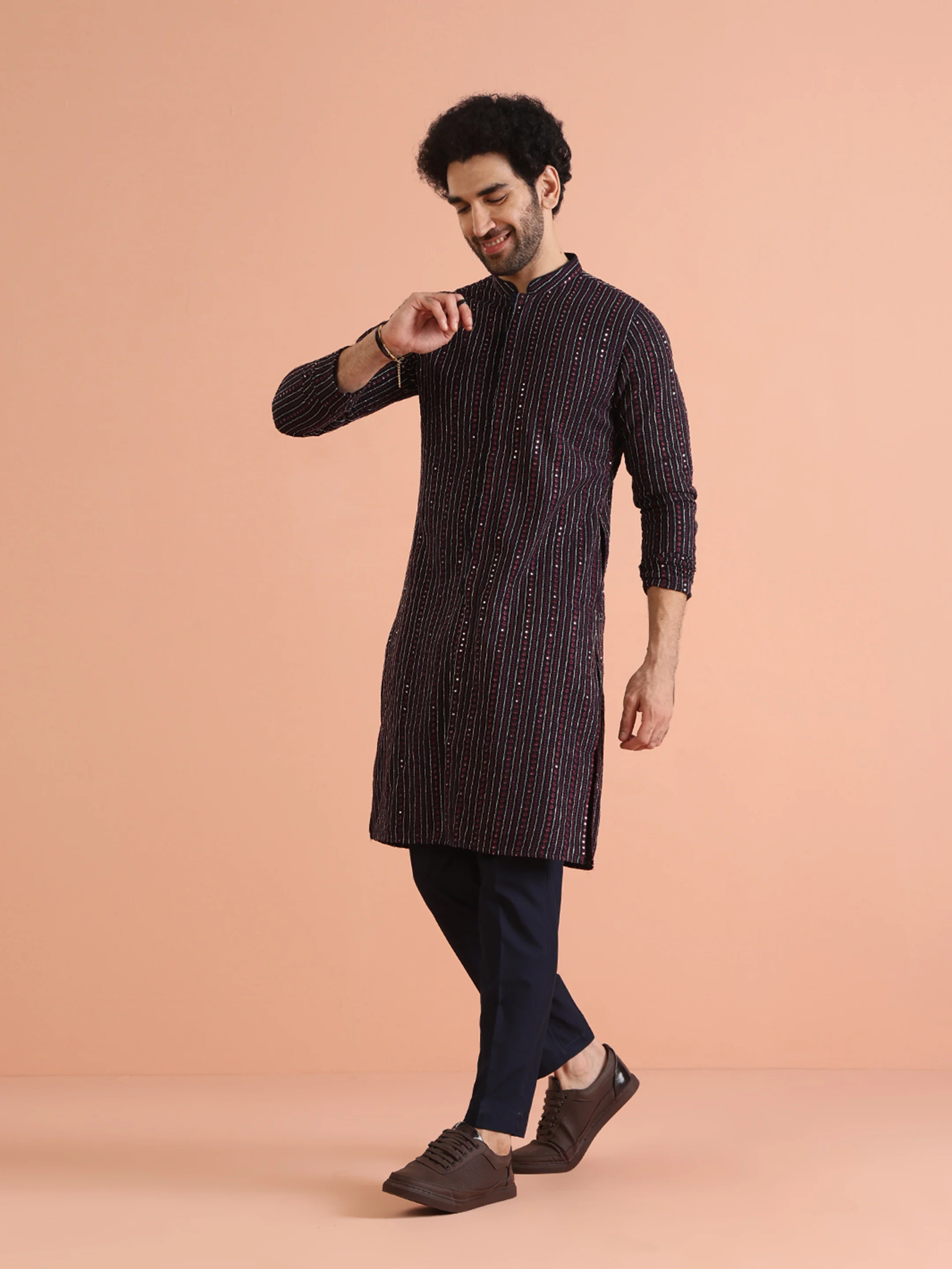 Men Navy Blue Sequinned Kurta Trouser Set - Image 3