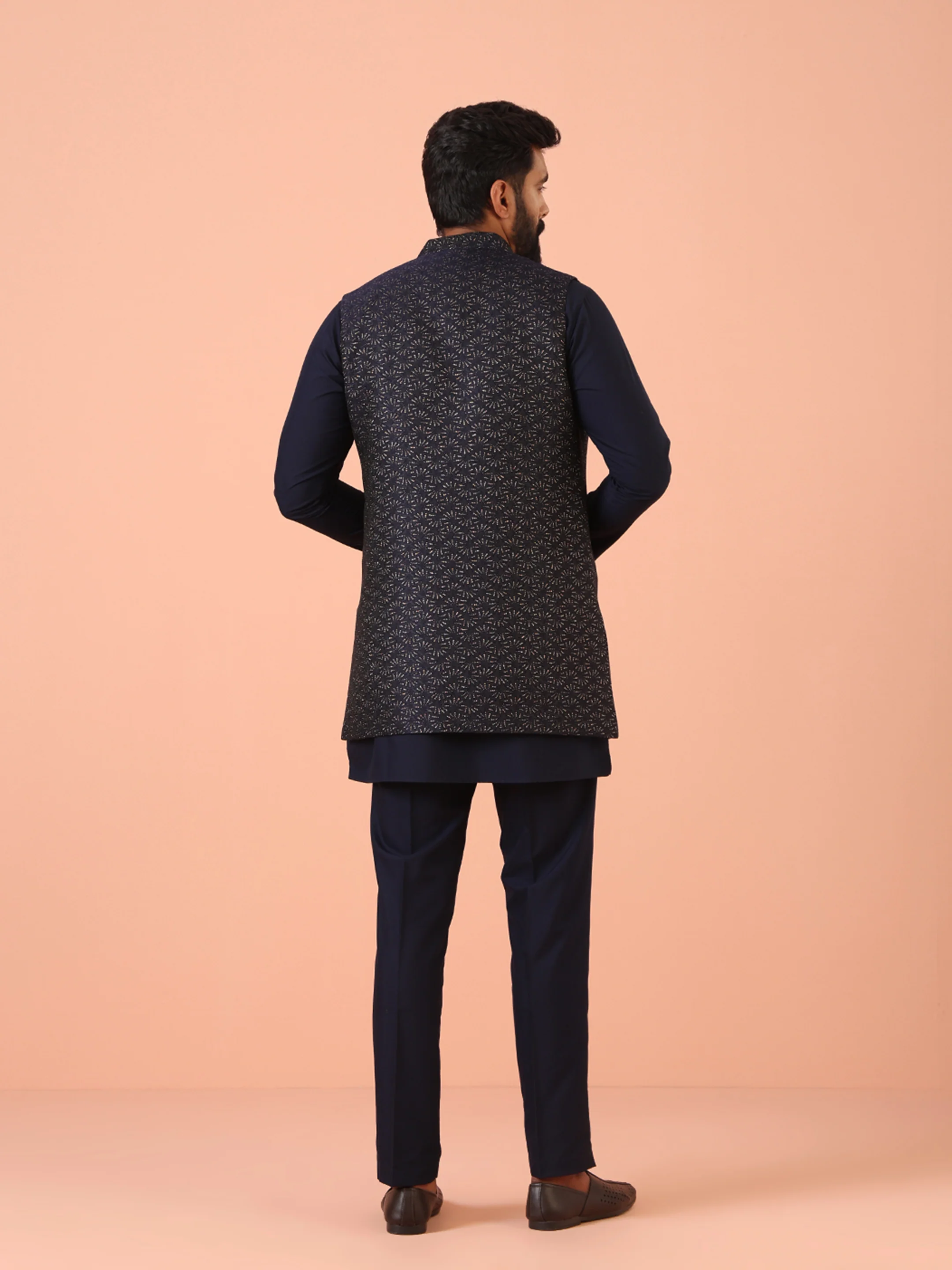 Navy Silk Blend Black Textured Nehru Jacket Mid Kurta Set - Image 4