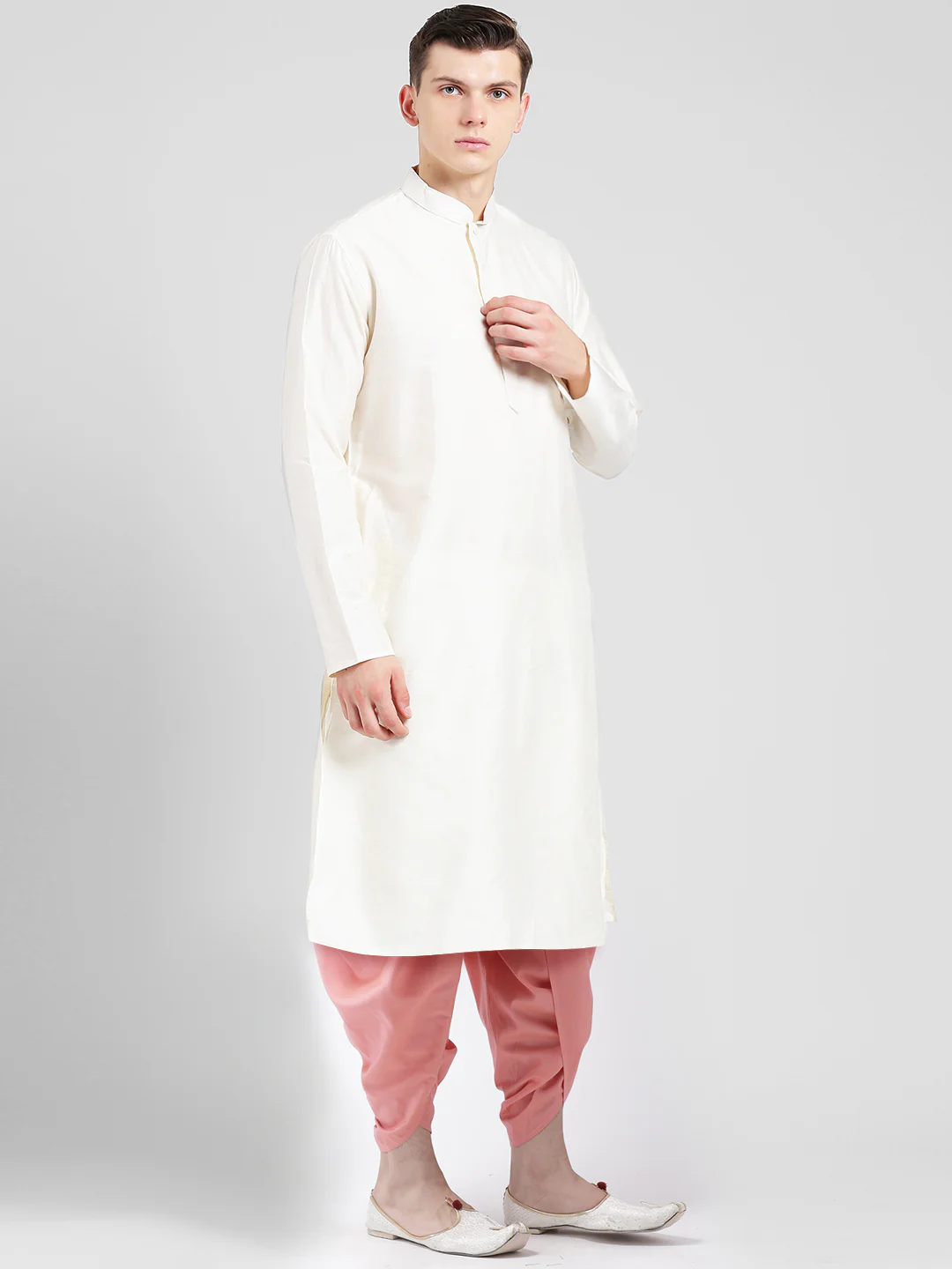 Men Off White Silk Blend Kurta Set - Image 2