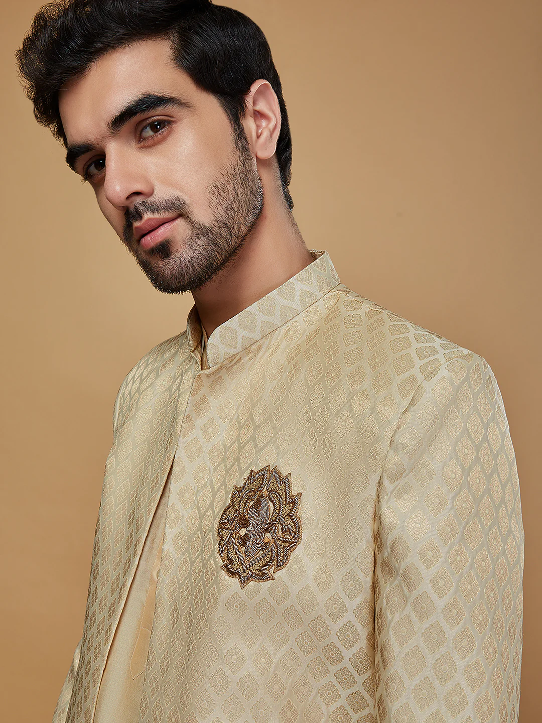 Men Off White Kurta Indowestern Churidar Set - Image 6