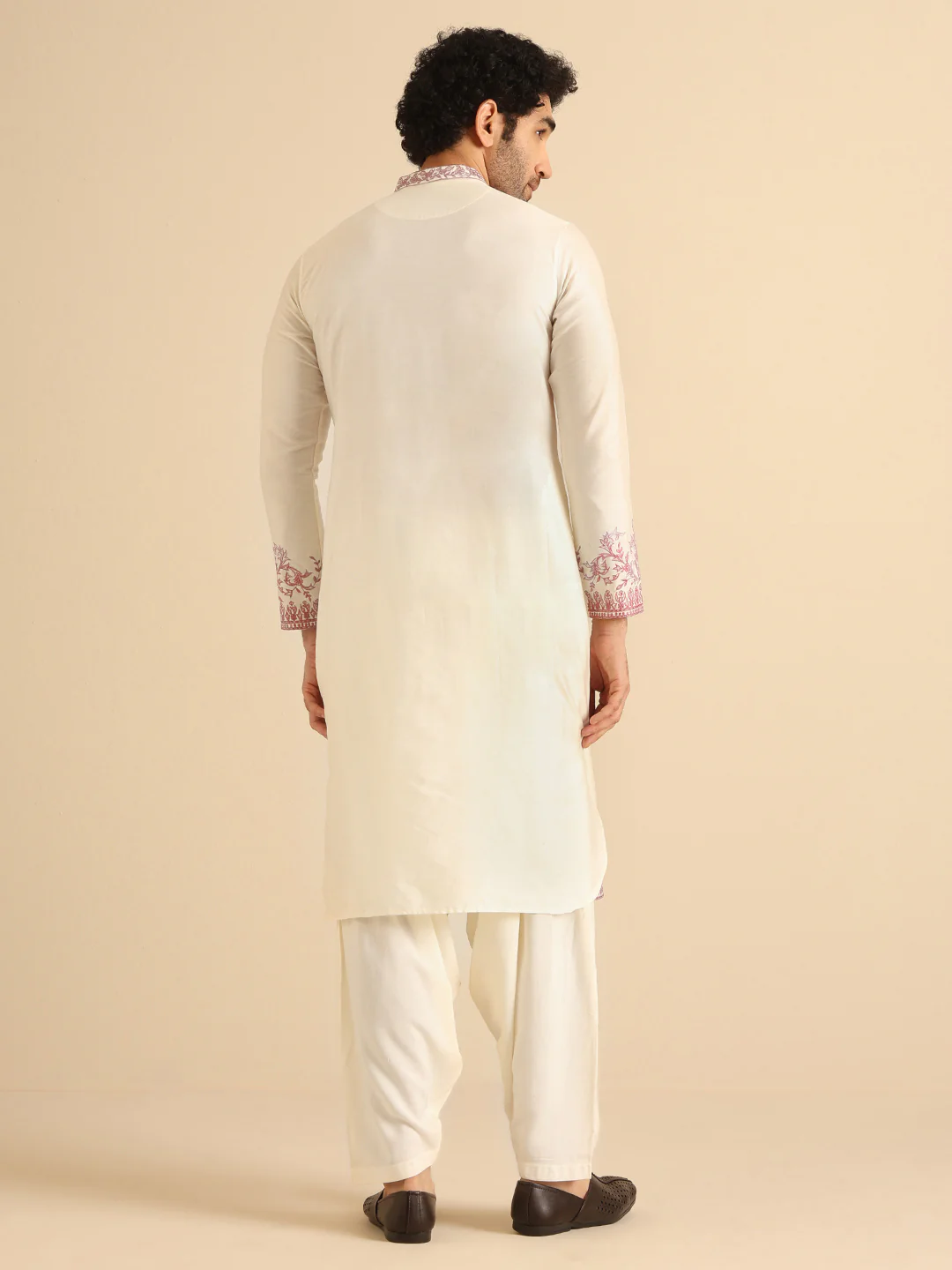 Cream Silk Blend Pink Embroidered Kurta - Image 5