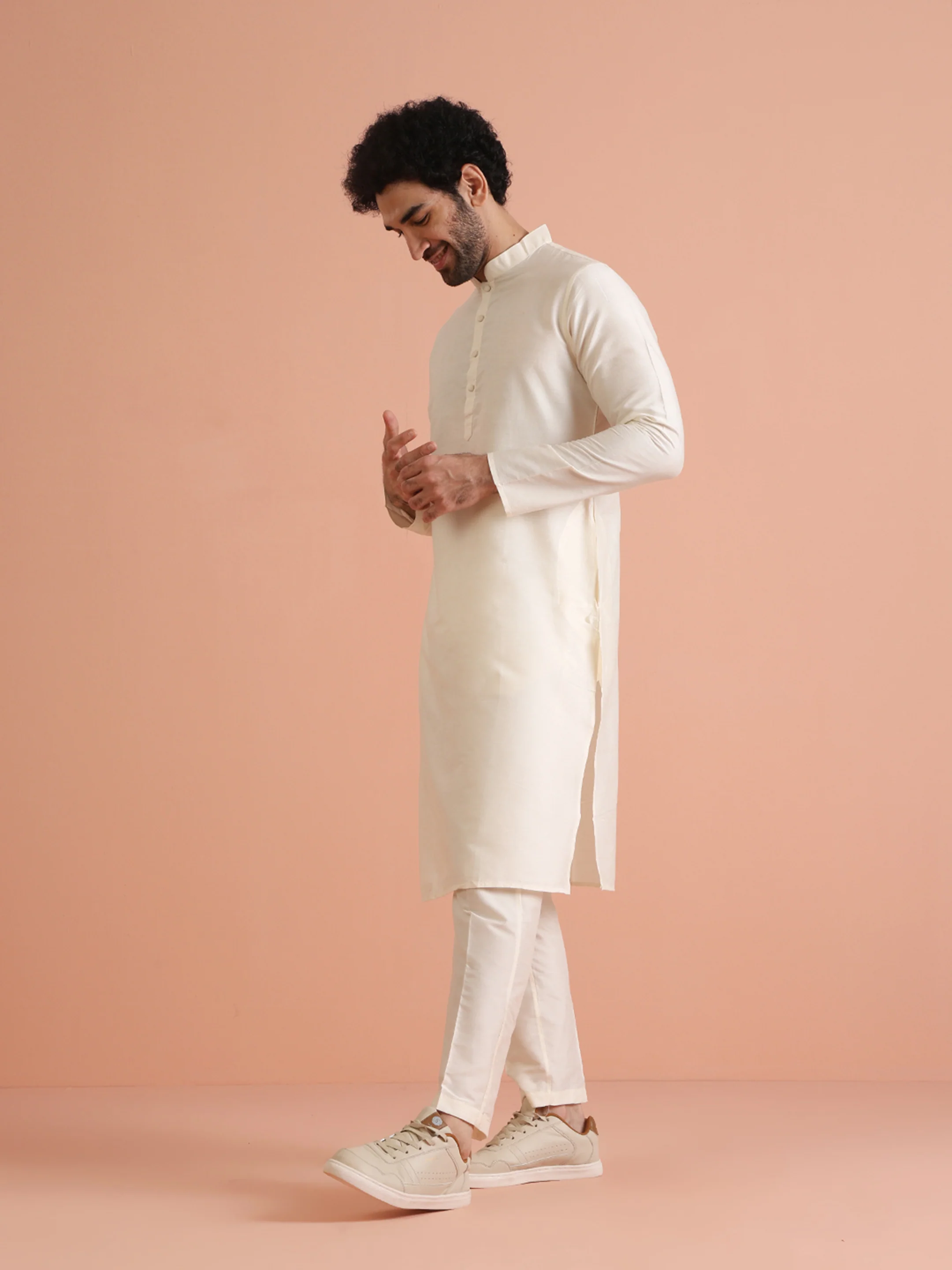 Cream Silk Blend Solid Long Kurta - Image 3