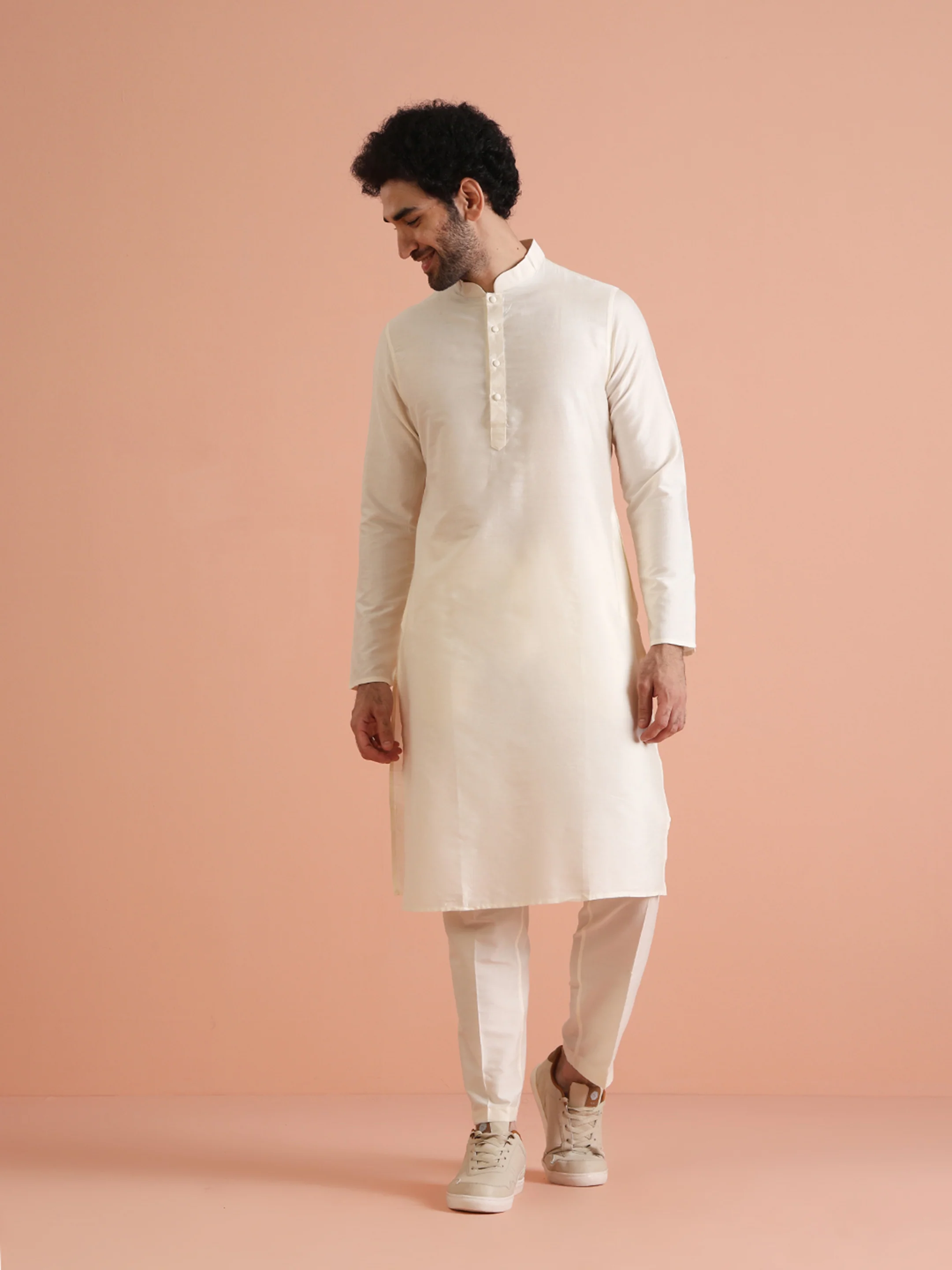 Cream Silk Blend Solid Long Kurta - Image 6
