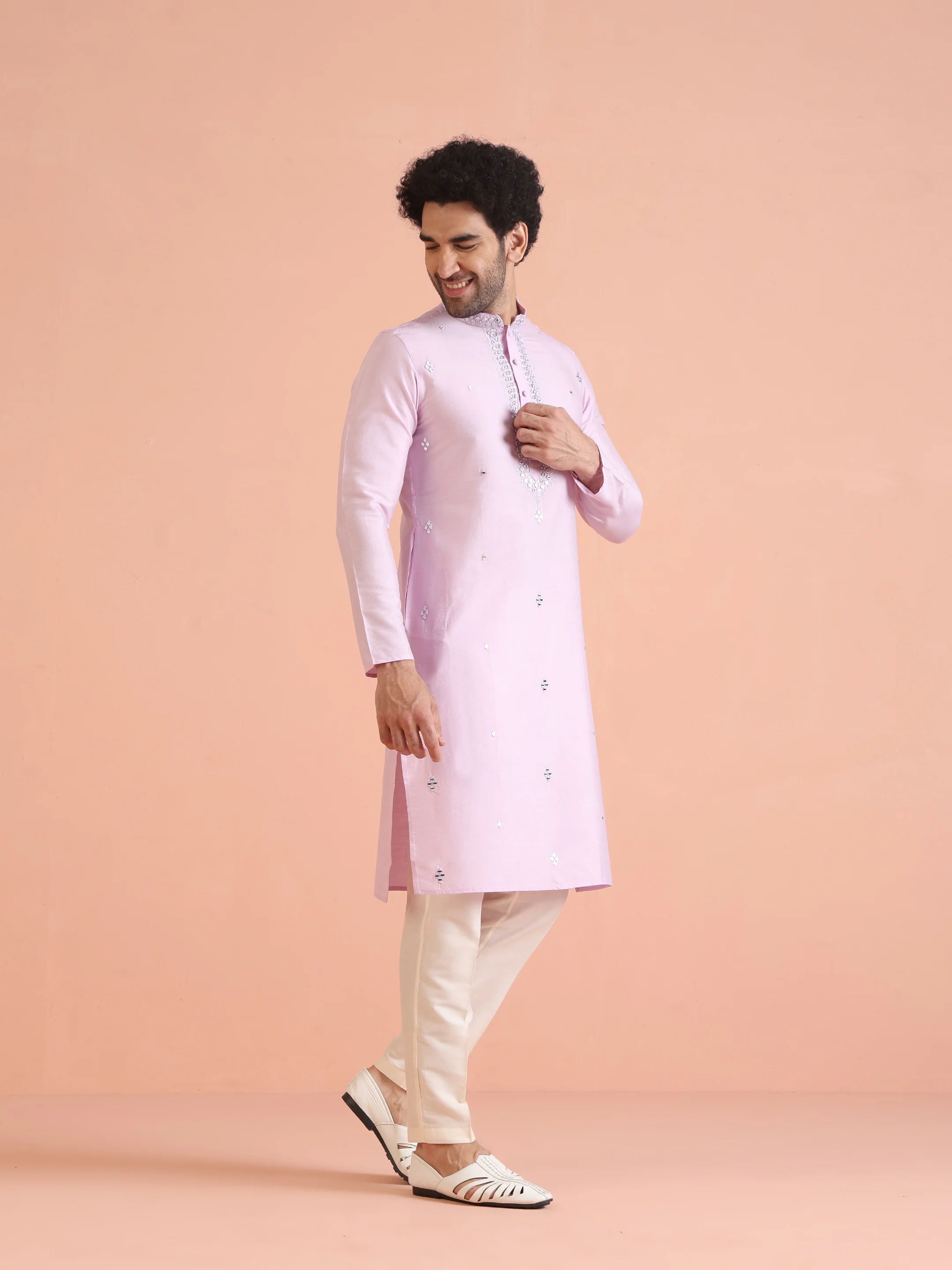 Light Pink Silk Blend Embroidered Kurta with Intricate Neckline - Image 3