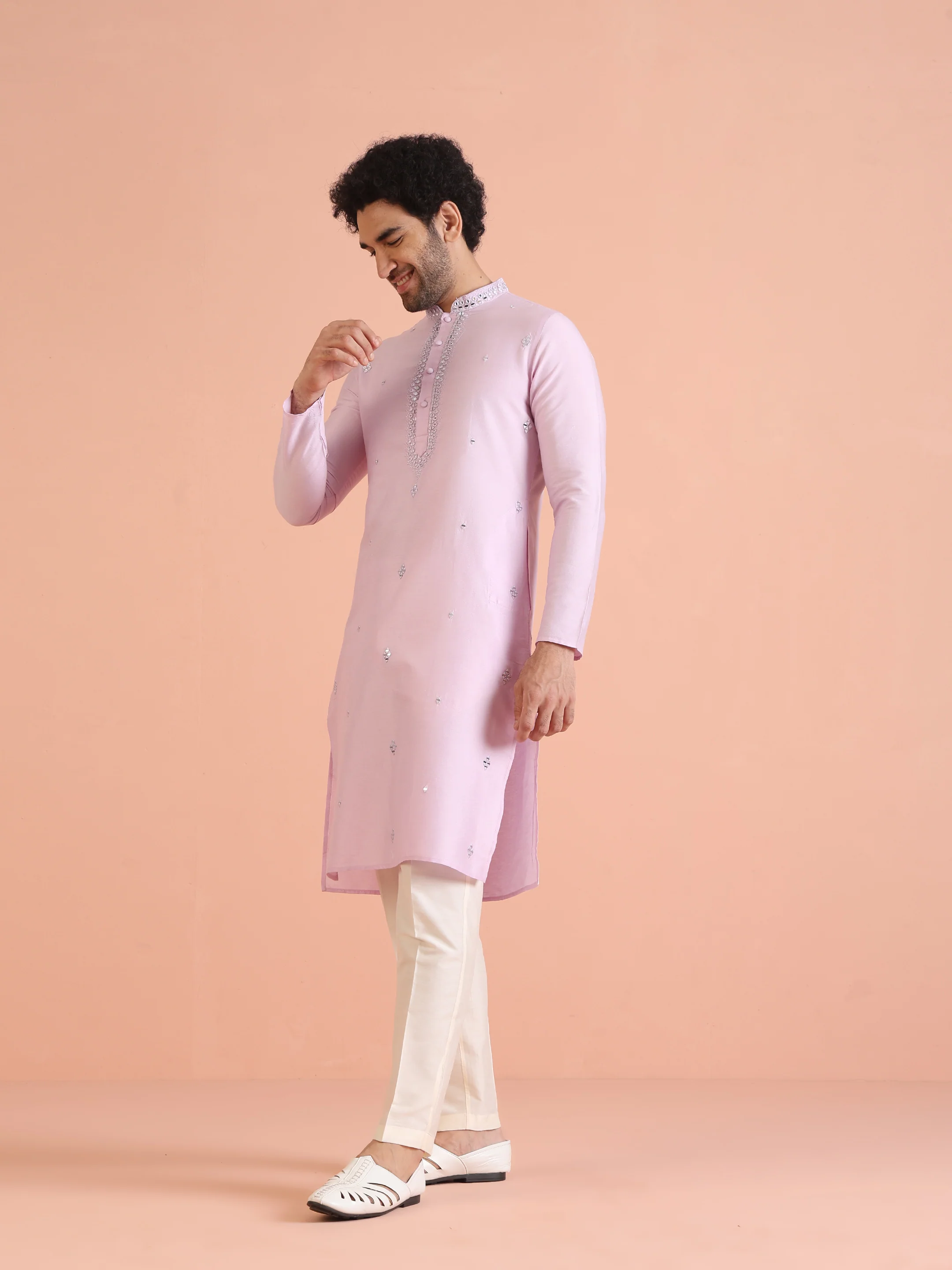 Light Pink Silk Blend Embroidered Kurta with Intricate Neckline - Image 4