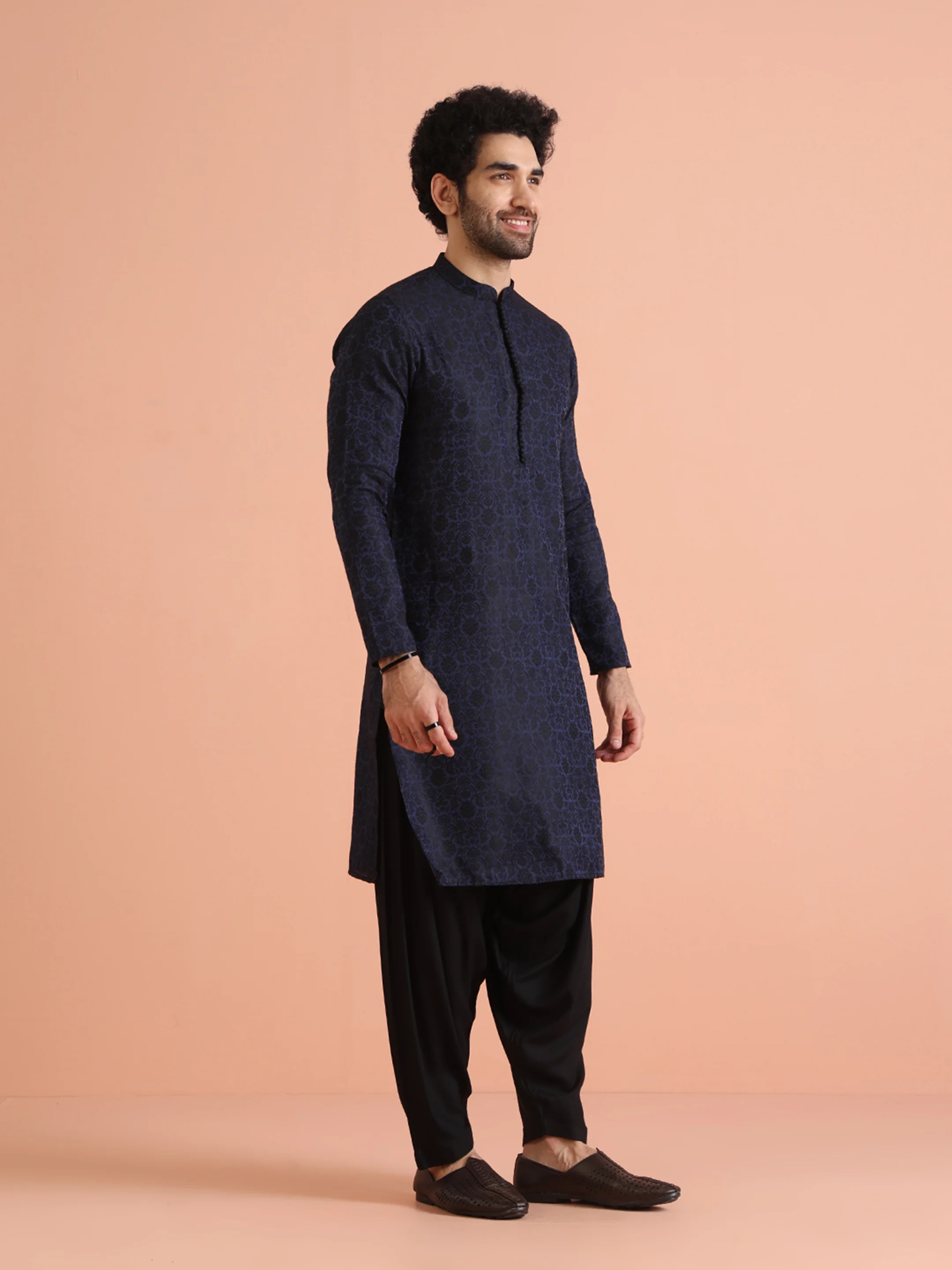 Navy Blue Jacquard Textured Kurta - Image 2