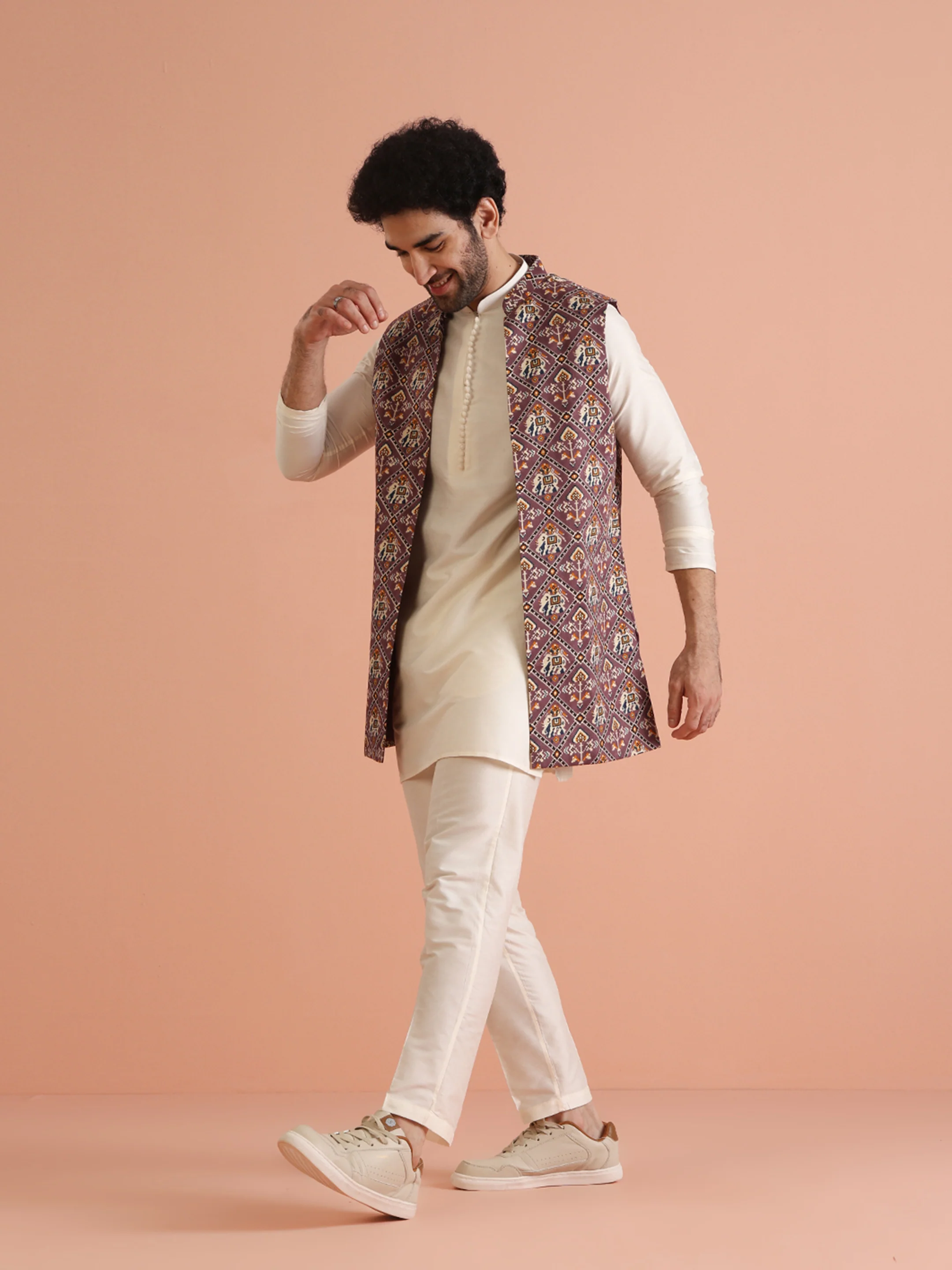 Patola Print Kurta Jacket Trouser Set - Image 6