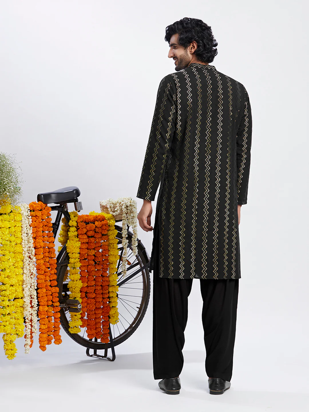 Black Cotton Metallic Printed Long Kurta - Image 4
