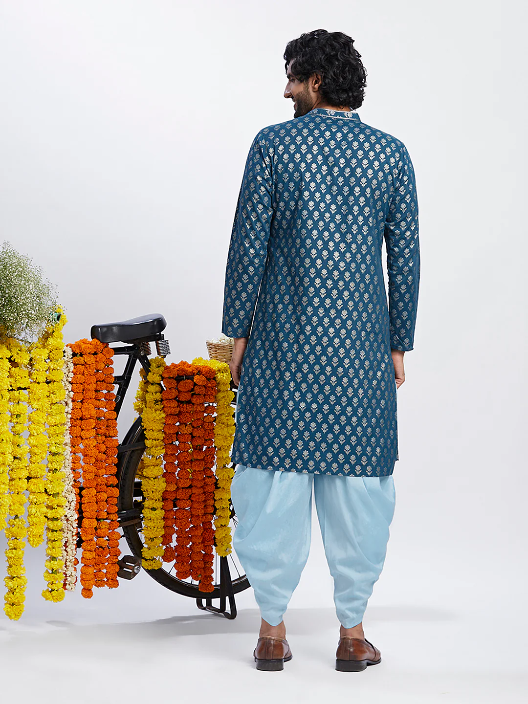 Men Blue Printed Kurta Dhoti Set - Image 5