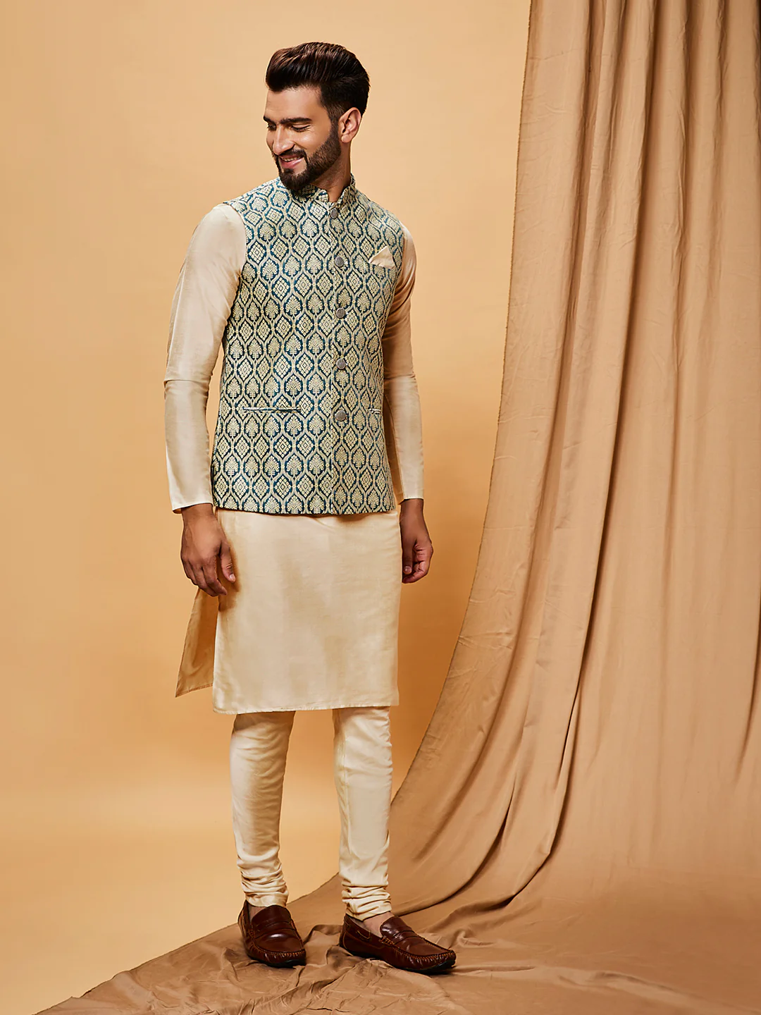 Cream Silk Blend Green Textured Nehru Jacket Kurta Set - Image 2