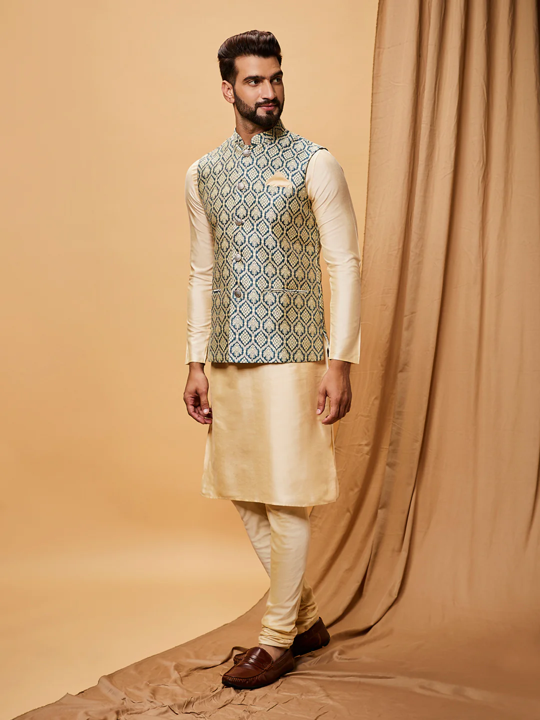 Cream Silk Blend Green Textured Nehru Jacket Kurta Set - Image 3