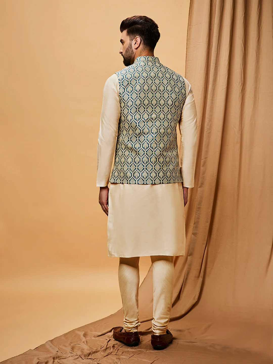 Cream Silk Blend Green Textured Nehru Jacket Kurta Set - Image 4