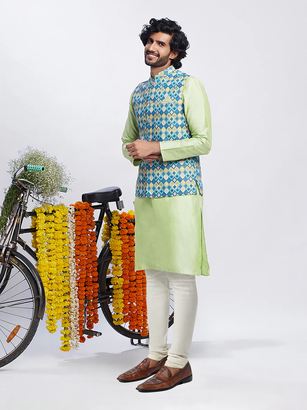 Kisah Men's Blue Kurta Jacket Churidar Set - Image 3