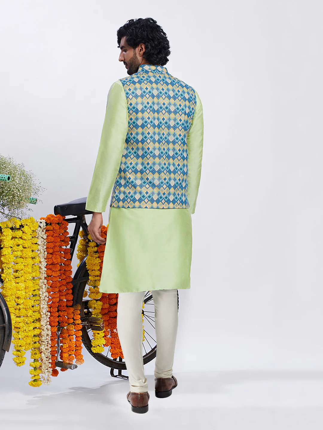 Kisah Men's Blue Kurta Jacket Churidar Set - Image 4