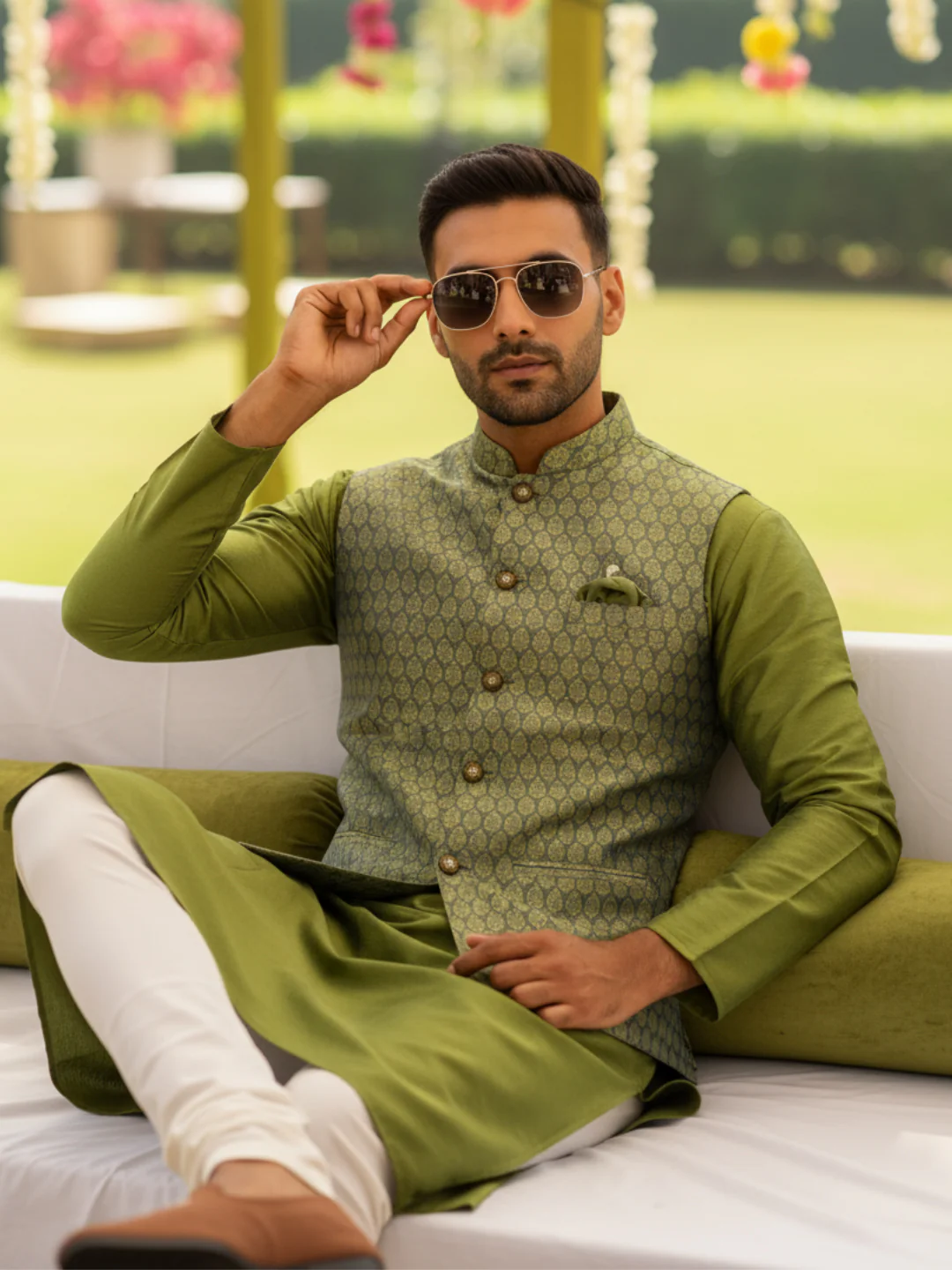 Green Silk Blend Woven Jacket Kurta Churidar Set - Image 2