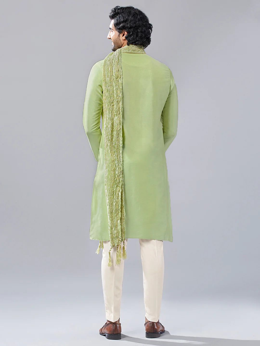 Green Silk Blend Kurta Trouser with Textured Dupatta - Image 4