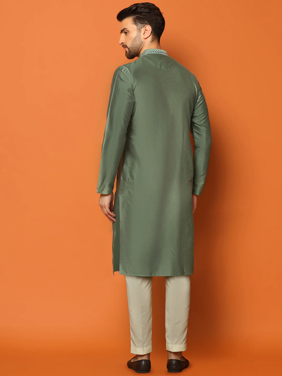 Green Silk Blend Embroidered Kurta Trouser Set - Image 4