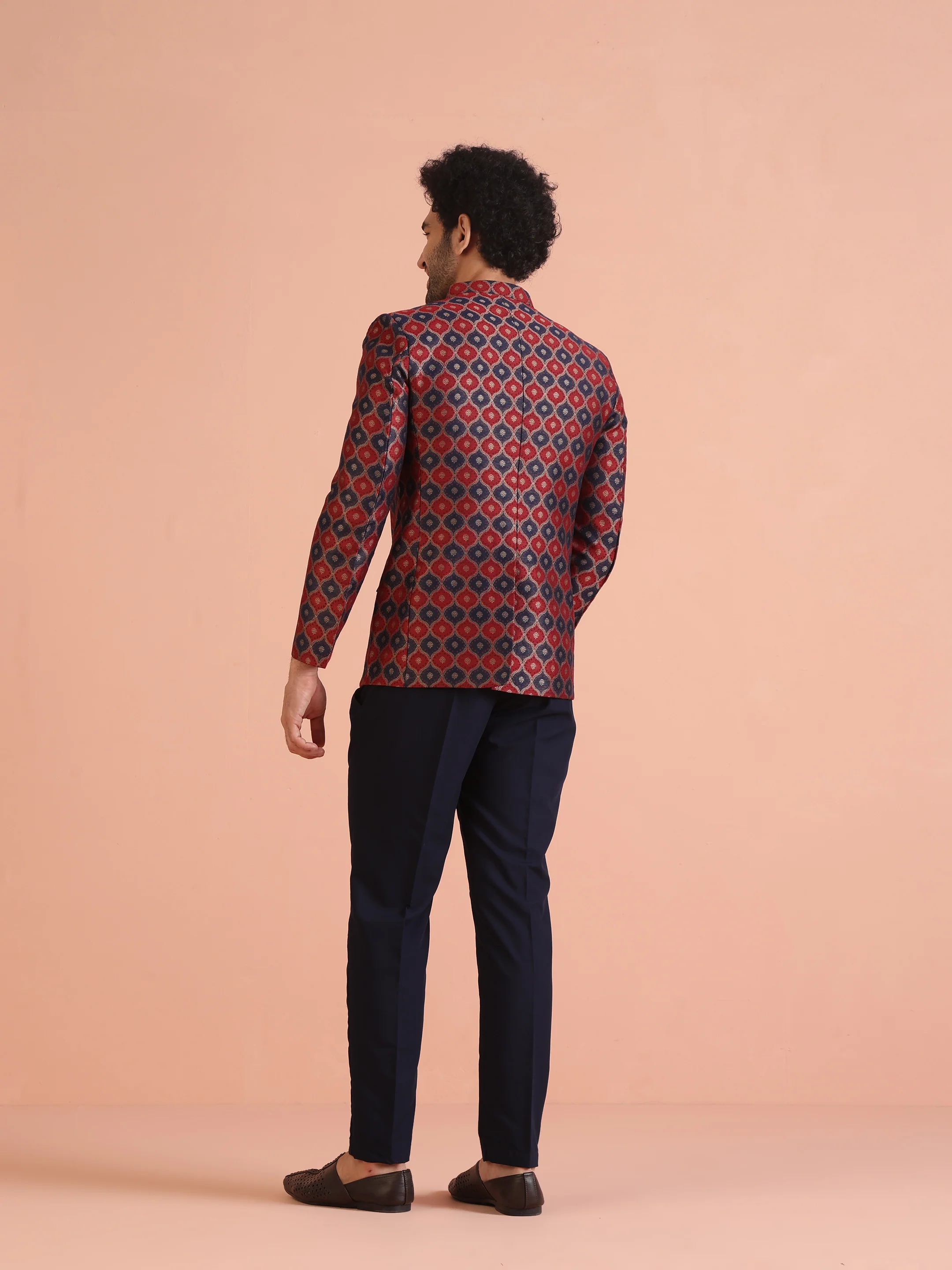 Maroon Silk Blend Geometric Jodhpuri Bandhgala Set - Image 4