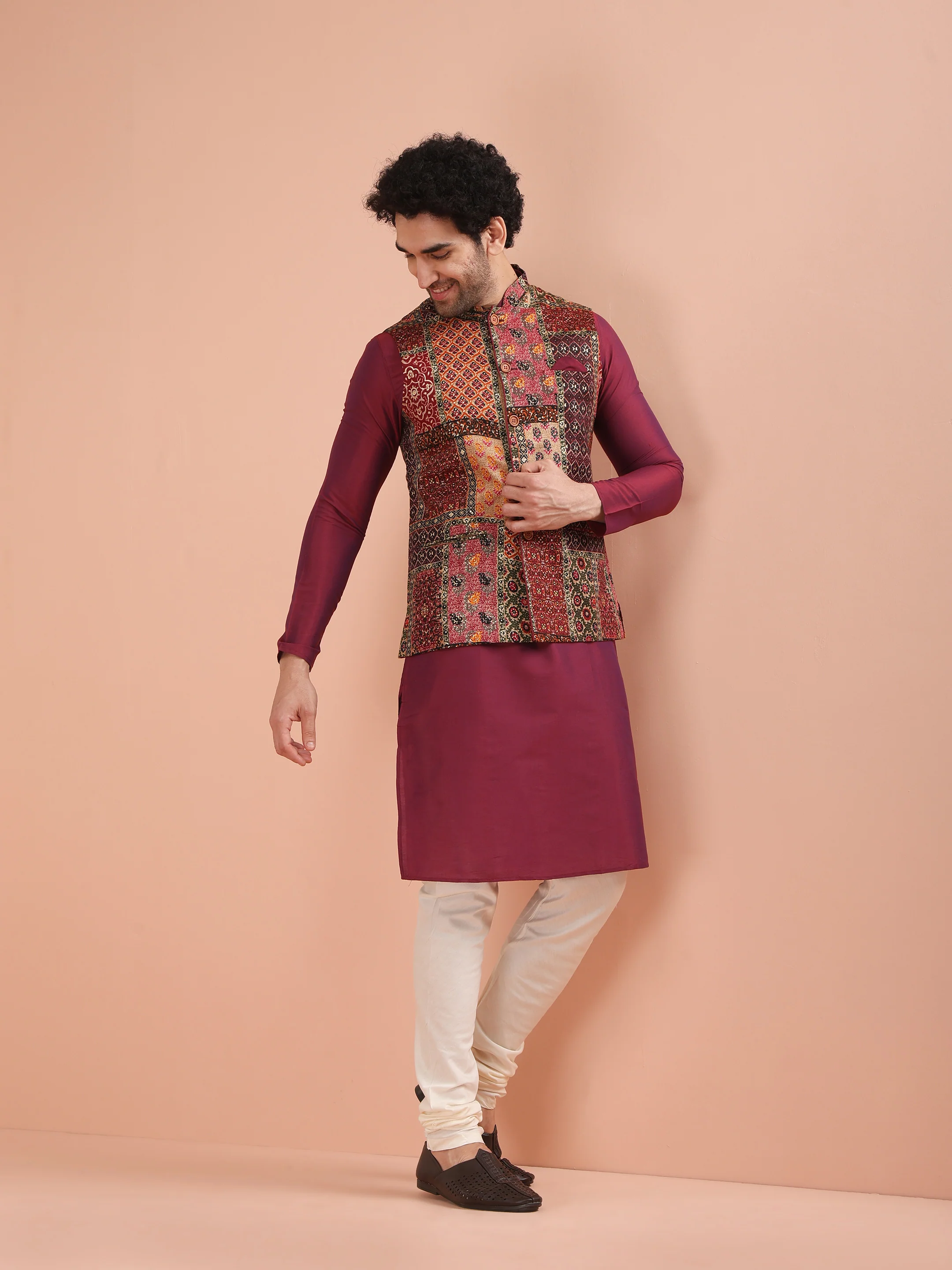 Maroon Silk Blend Printed Jacket Kurta Churidar Set - Image 3