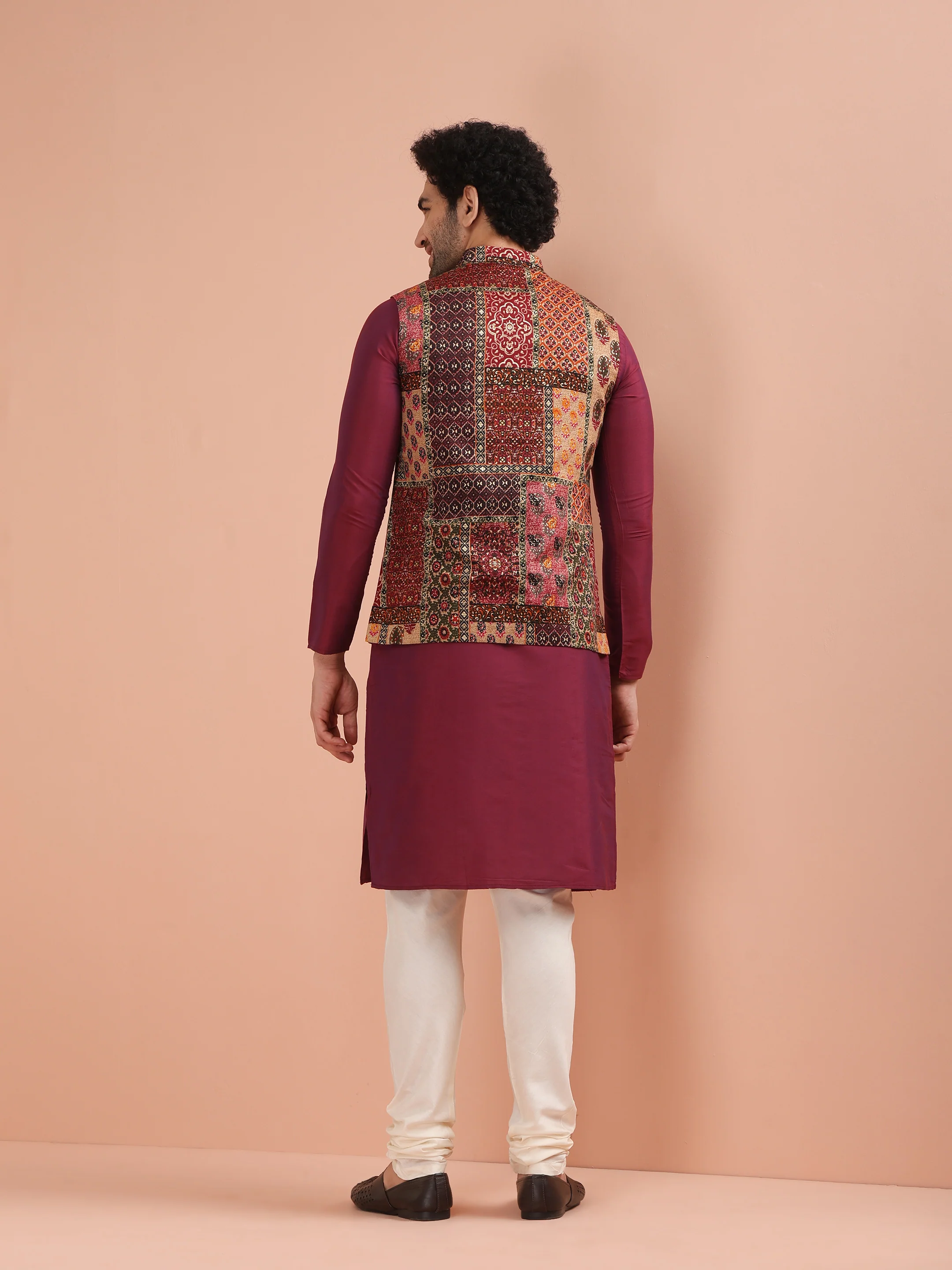Maroon Silk Blend Printed Jacket Kurta Churidar Set - Image 4