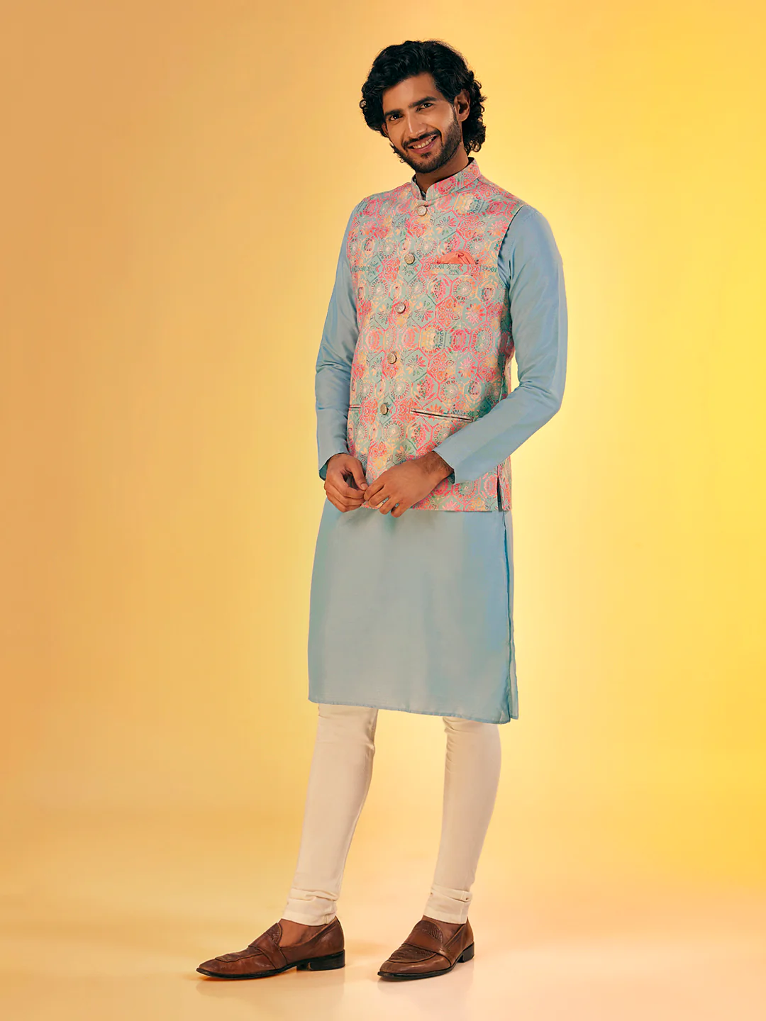 Men Multi Coloured Textured Kurta Jacket Churidar Set - Image 3