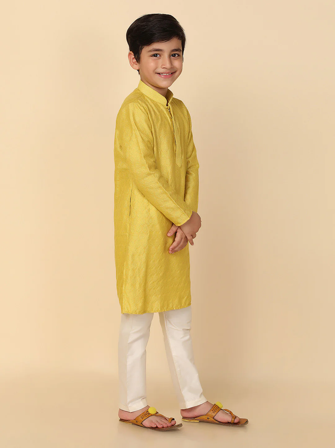 Boy's Yellow Solid Textured Kurta Churidar Set - Image 4
