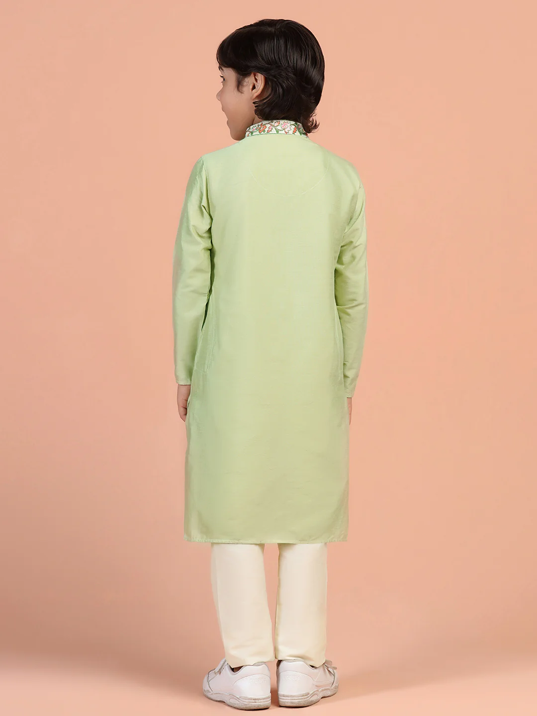Boy's Green Solid Kurta - Image 5